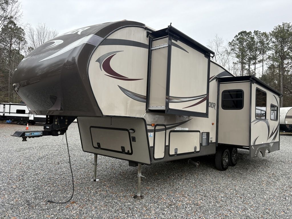 2015 Prime Time Manufacturing Crusader 295RST, $ 13,500