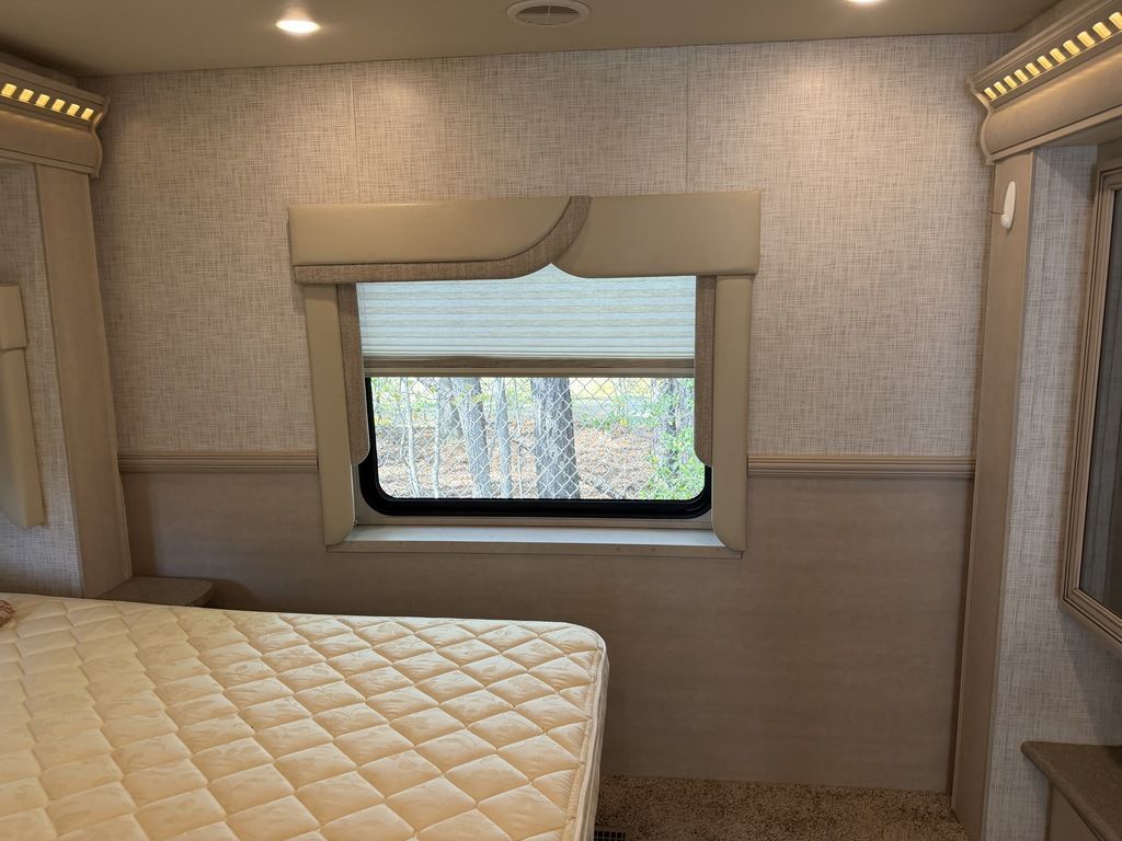 2020 Newmar Bay Star Sport 3008, $ 74,900