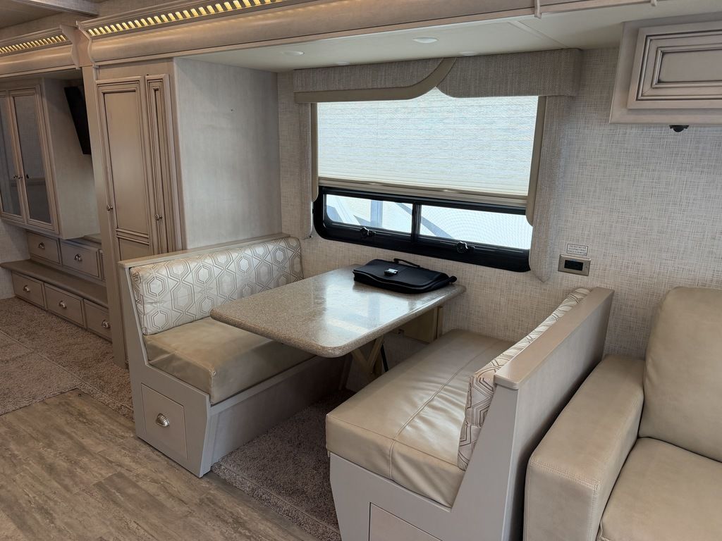 2020 Newmar Bay Star Sport 3008, $ 74,900