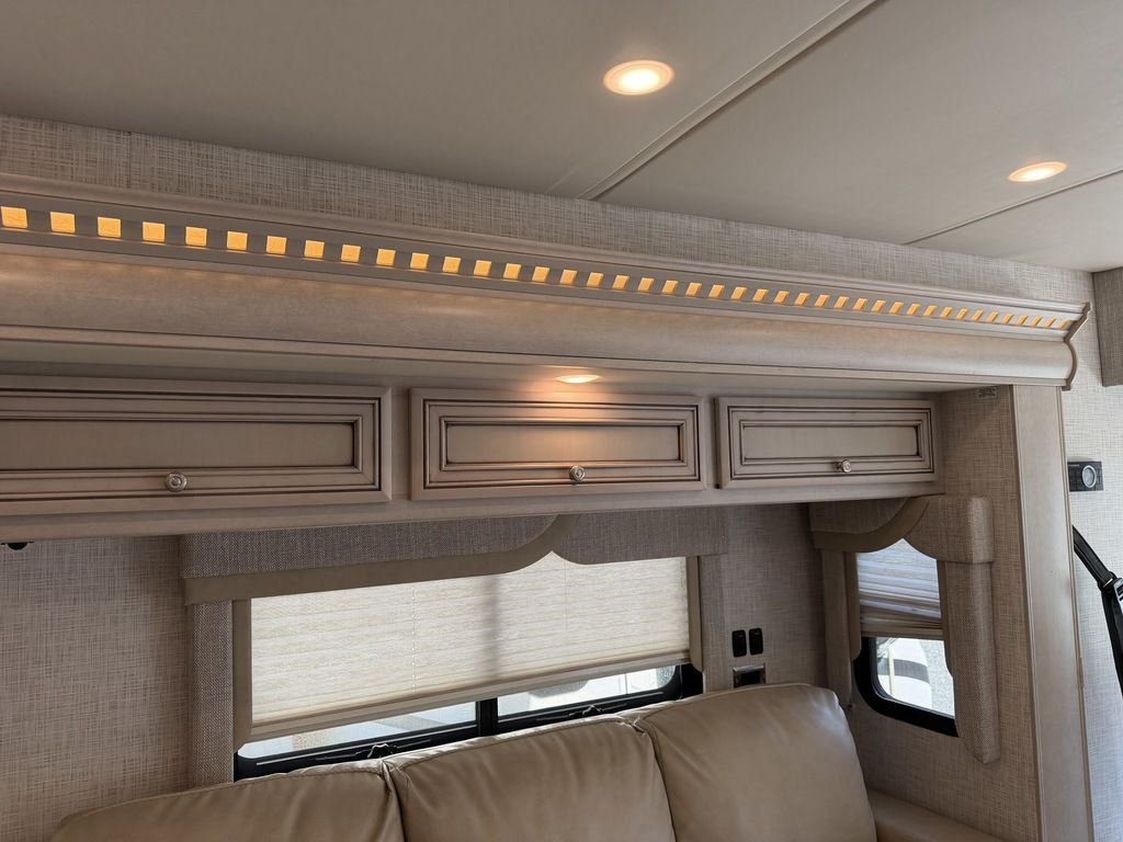 2020 Newmar Bay Star Sport 3008, $ 74,900