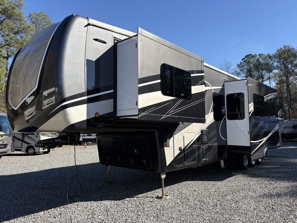 2023 DRV Mobile Suites MS Orlando, $ 124,900