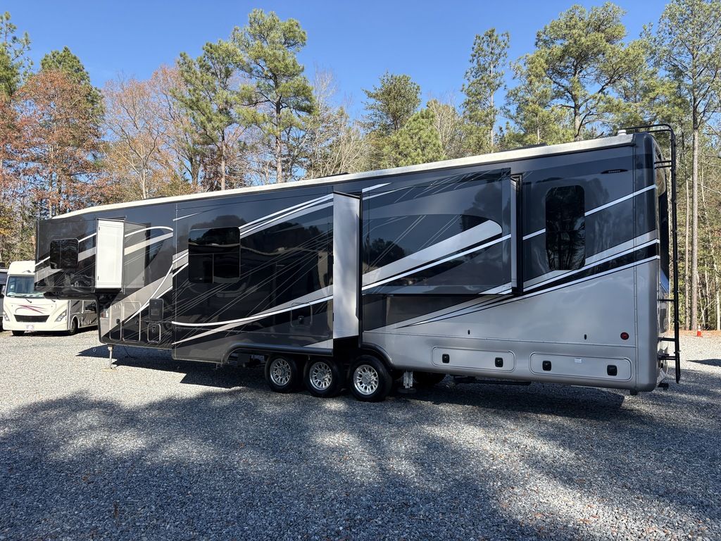 2023 DRV Mobile Suites MS Orlando, $ 124,900