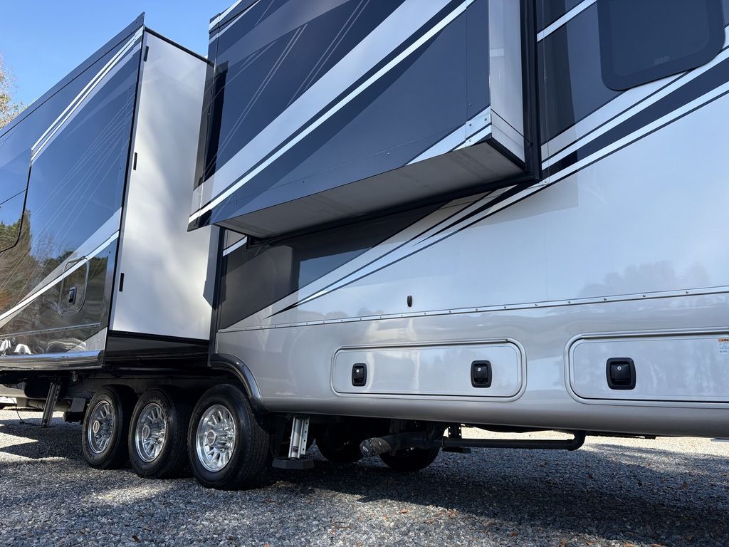2023 DRV Mobile Suites MS Orlando, $ 124,900