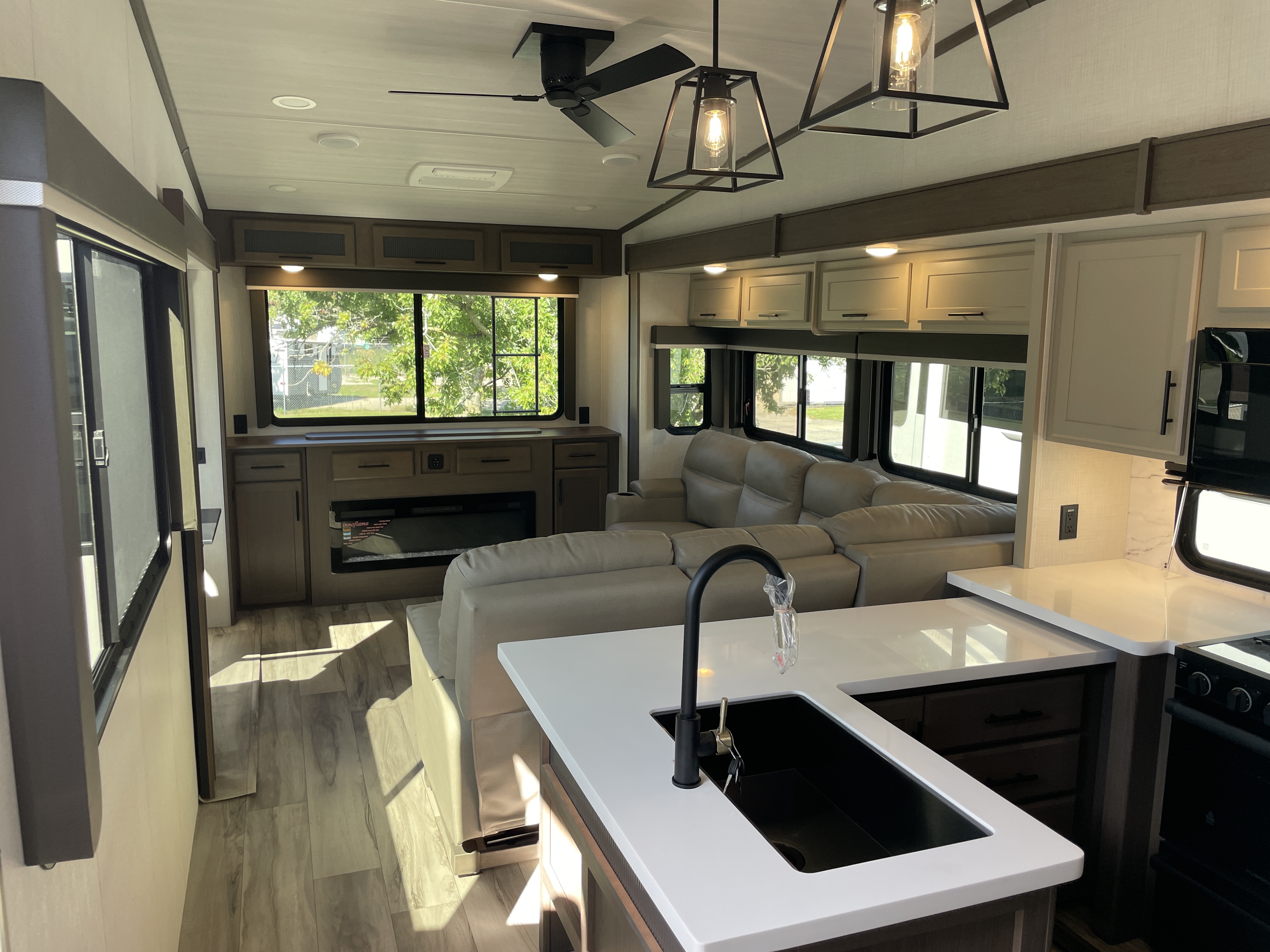 2027 Keystone Cougar 320RDS, $ 69,990