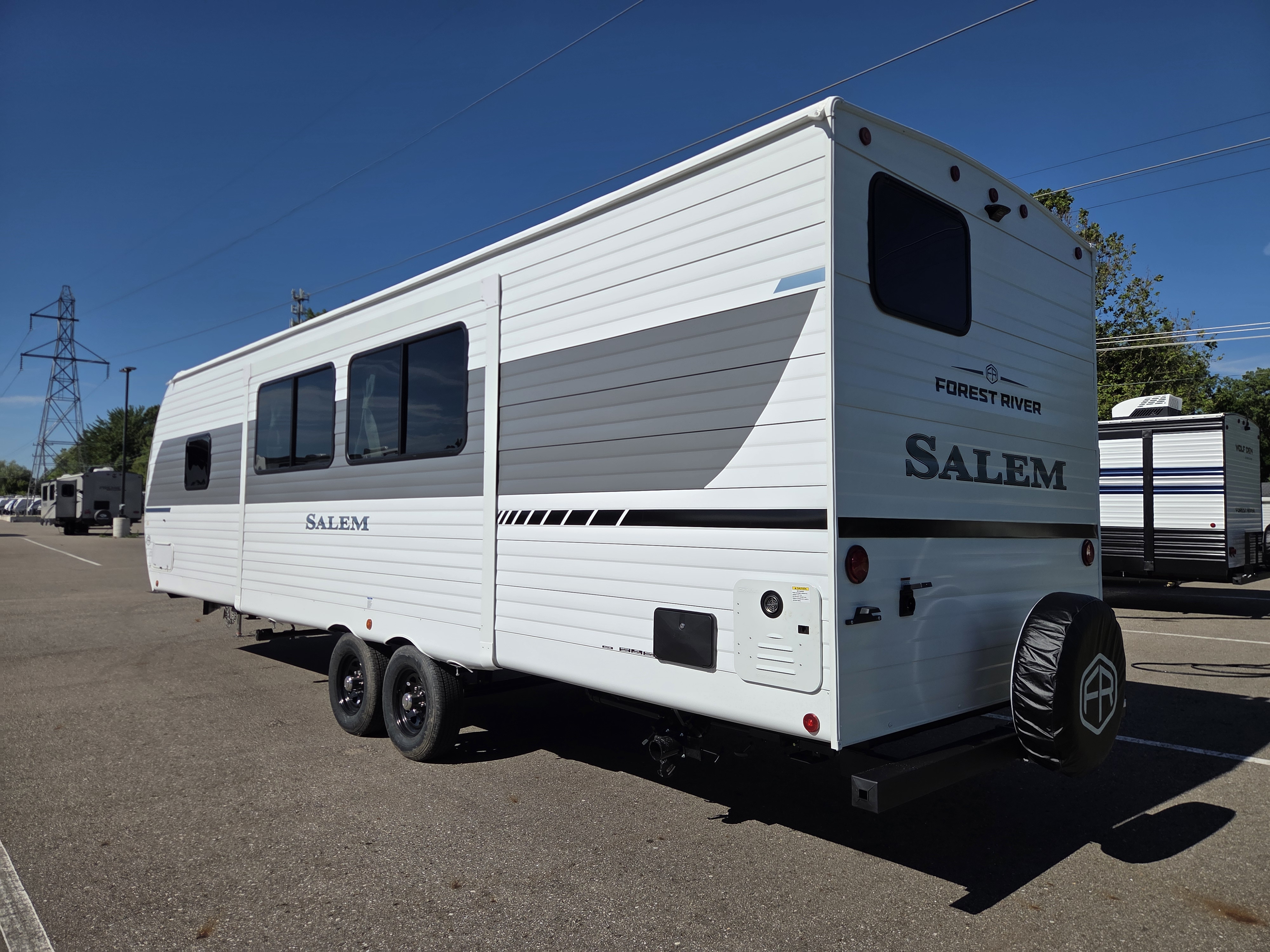 2027 Forest River Salem 26DBHD, $ 27,999