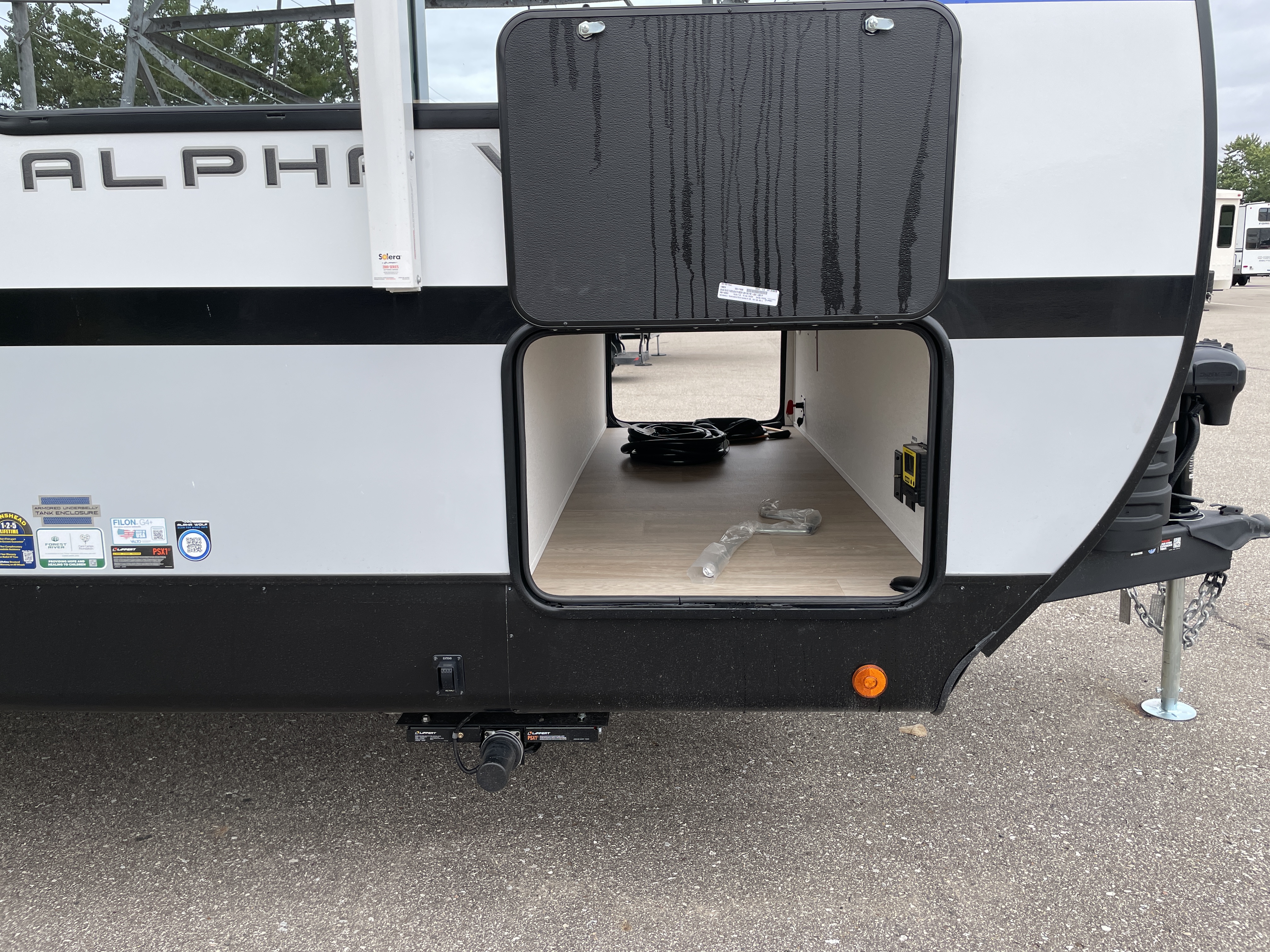 2027 Forest River Cherokee Alpha Wolf 28RLX, $ 39,999