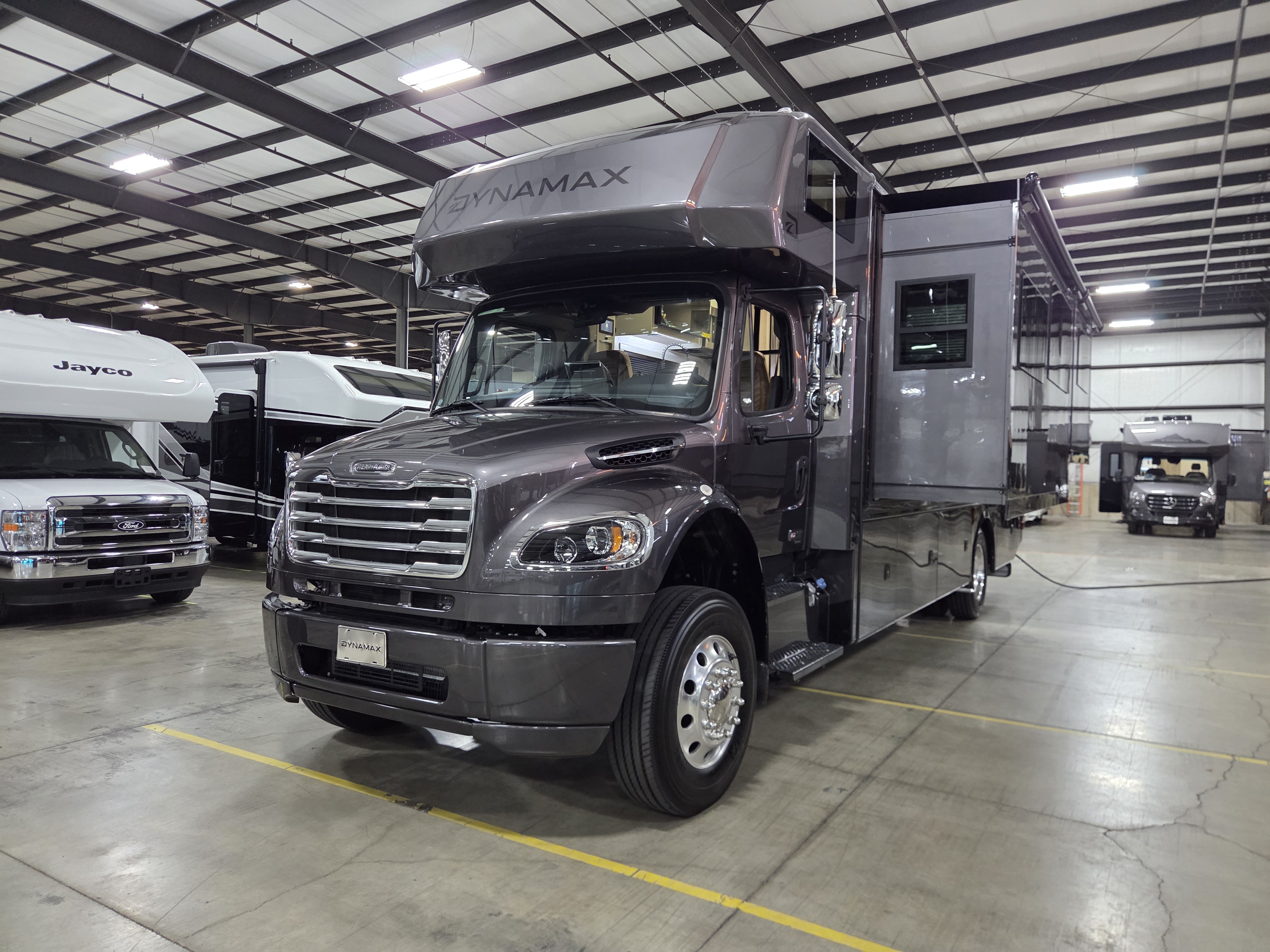 2027 Dynamax Europa 31SS, $ 294,990