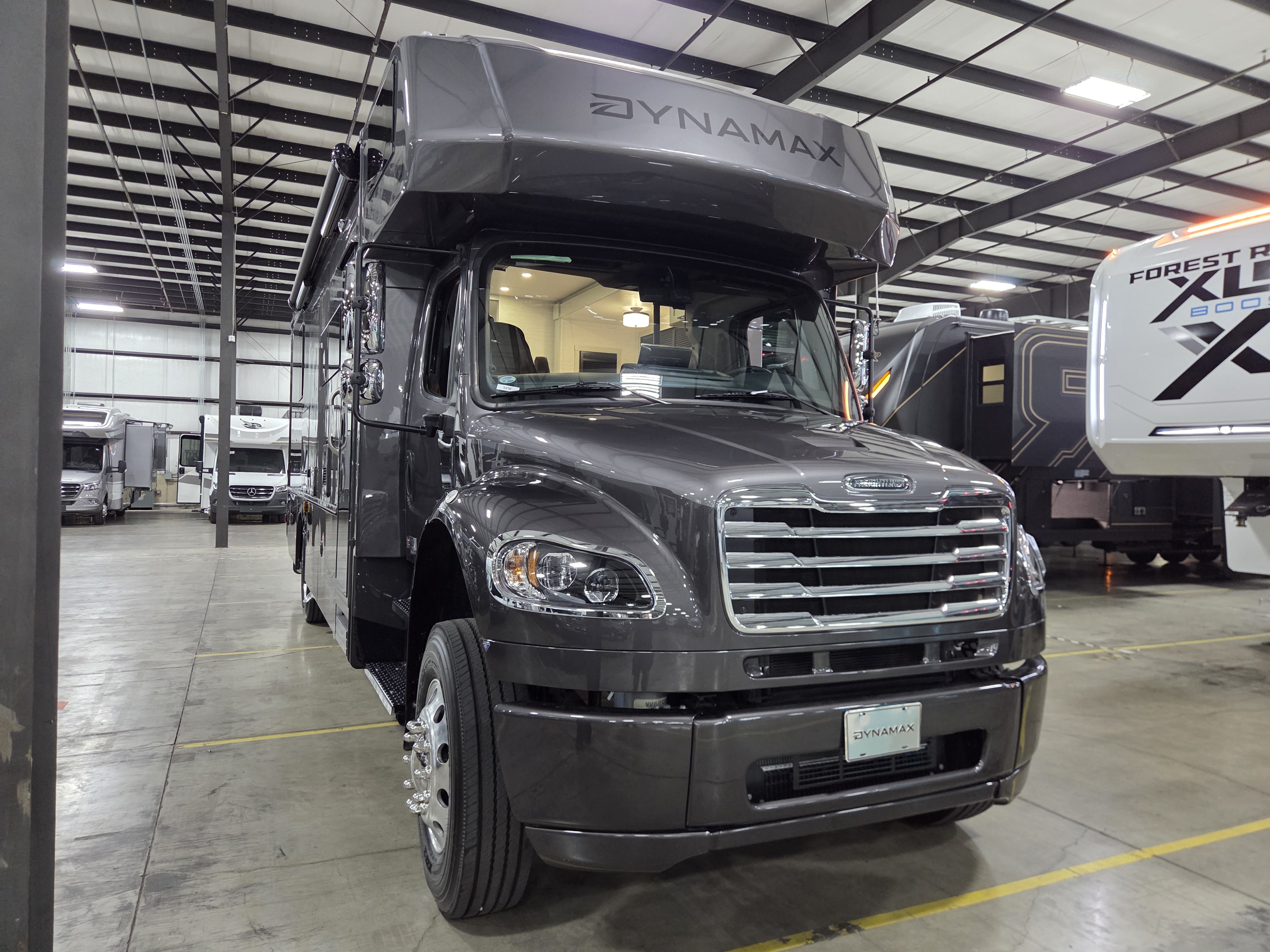 2027 Dynamax Europa 31SS, $ 294,990