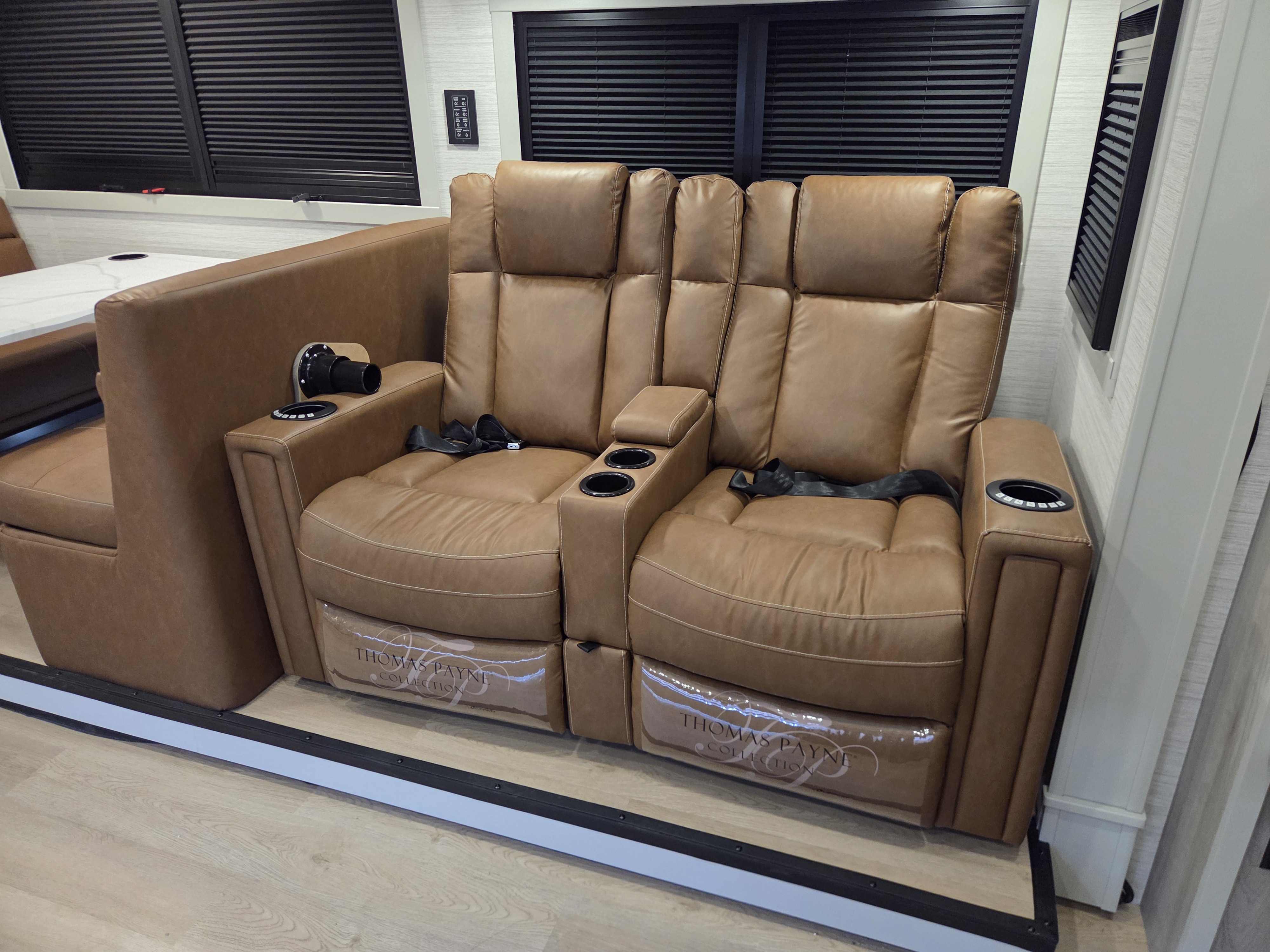 2027 Dynamax Europa 31SS, $ 294,990