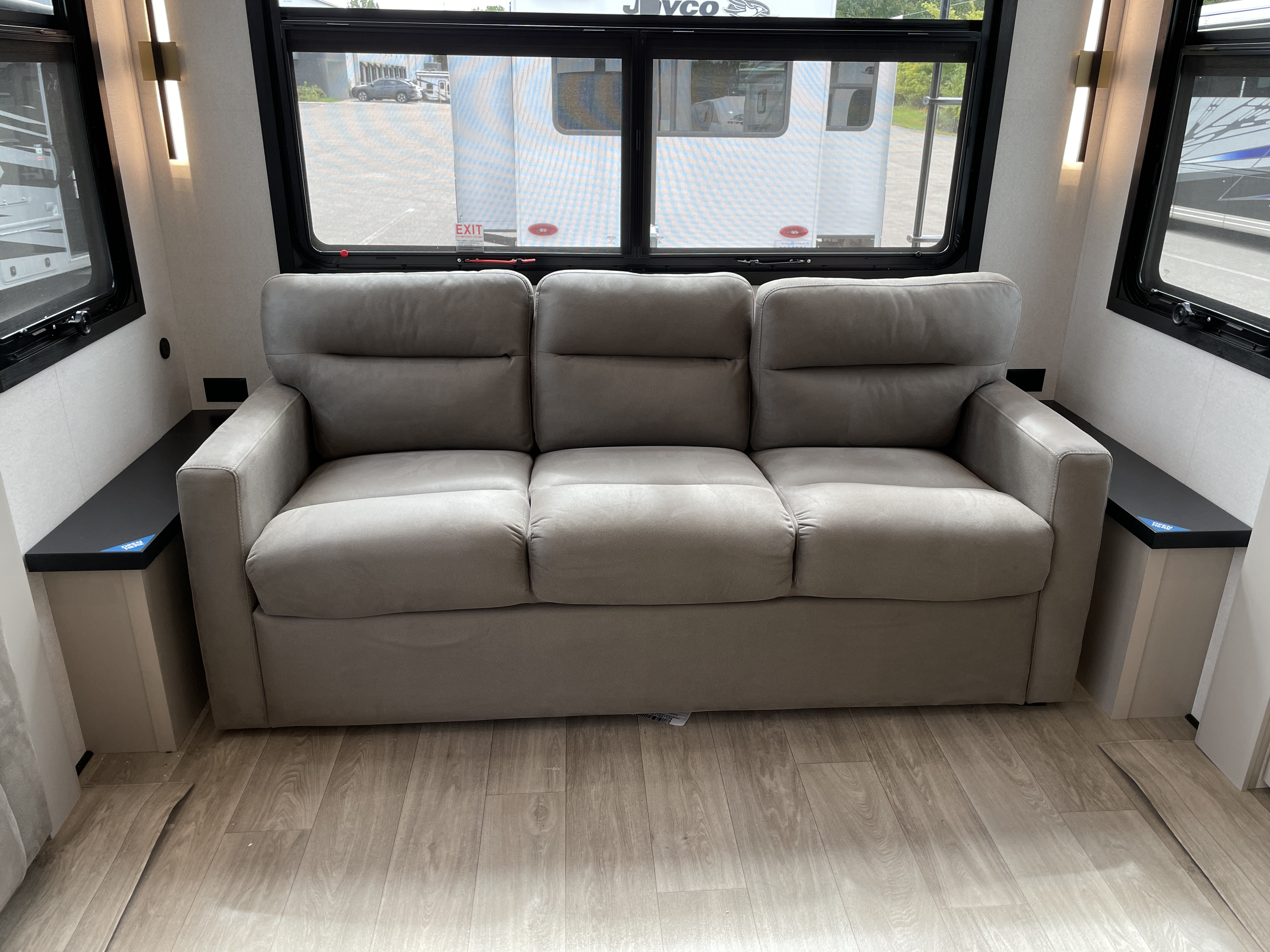 2027 Jayco North Point 361RLBH, $ 99,990