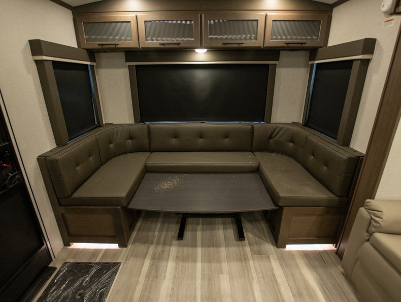 2026 Keystone Cougar Half-Ton (Travel Trailer) 25R, $ 39,999