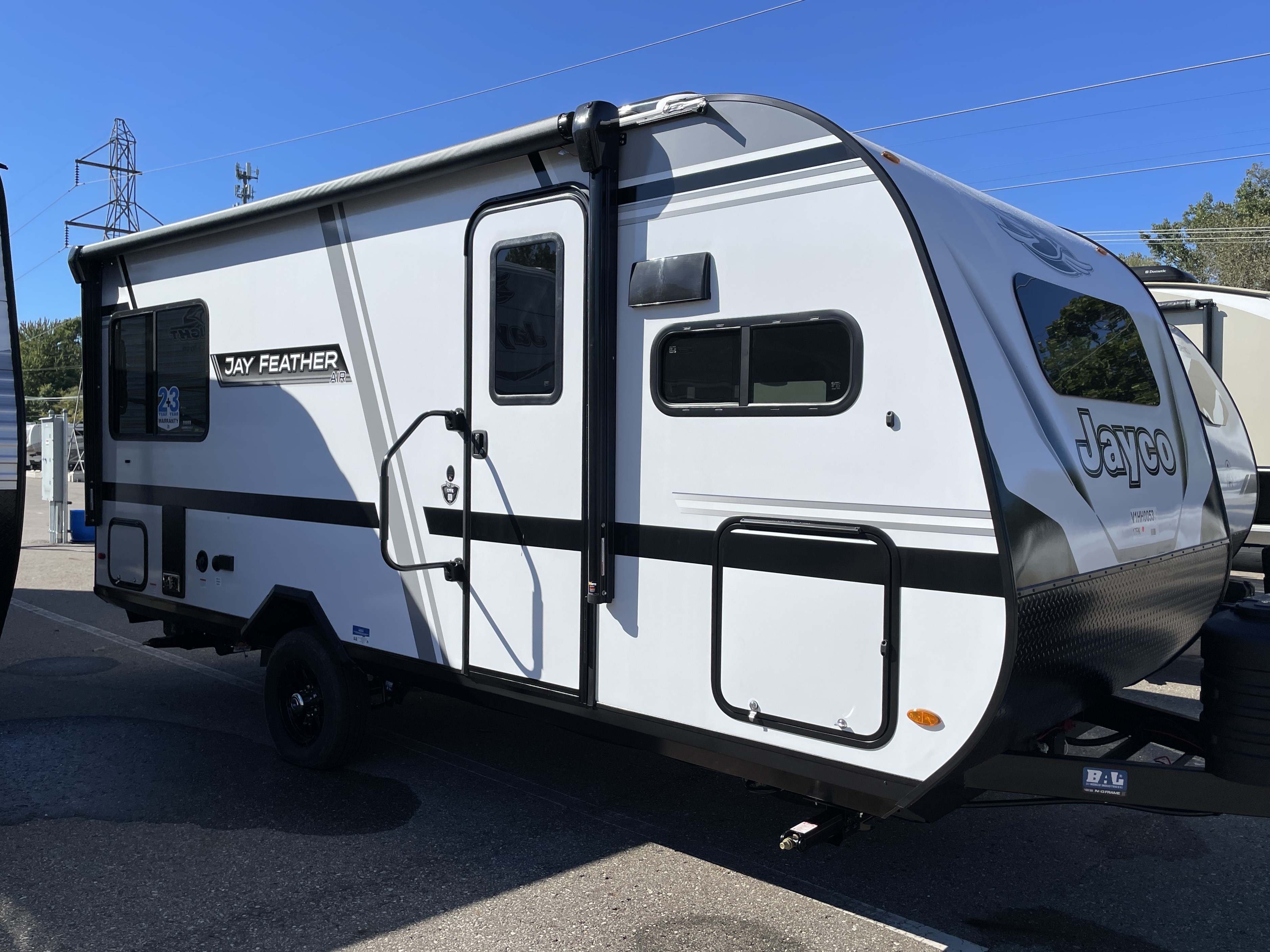 2027 Jayco Jay Feather Air 17FK, $ 27,990