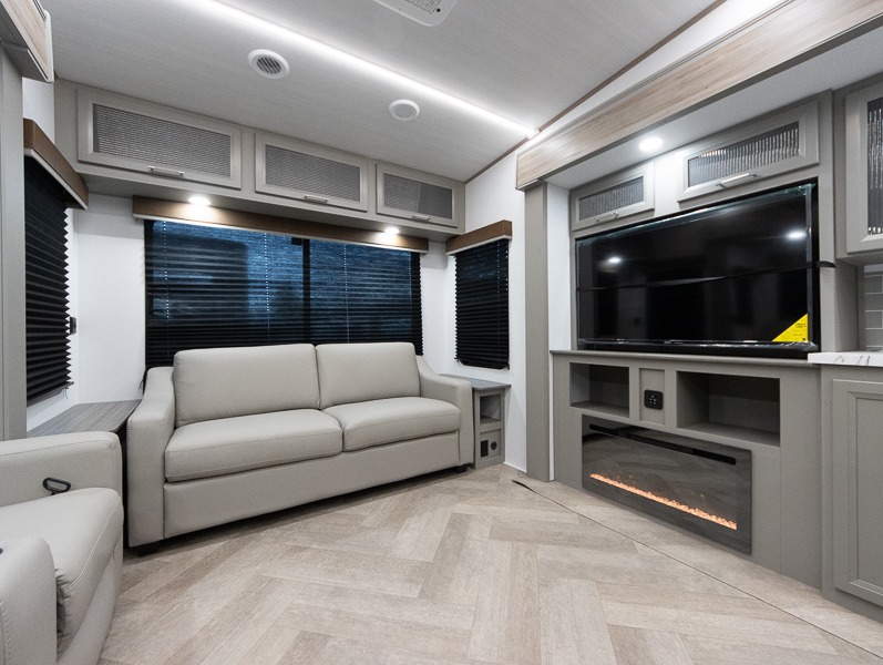 2025 Keystone Sprinter 3210RLS, $ 59,999