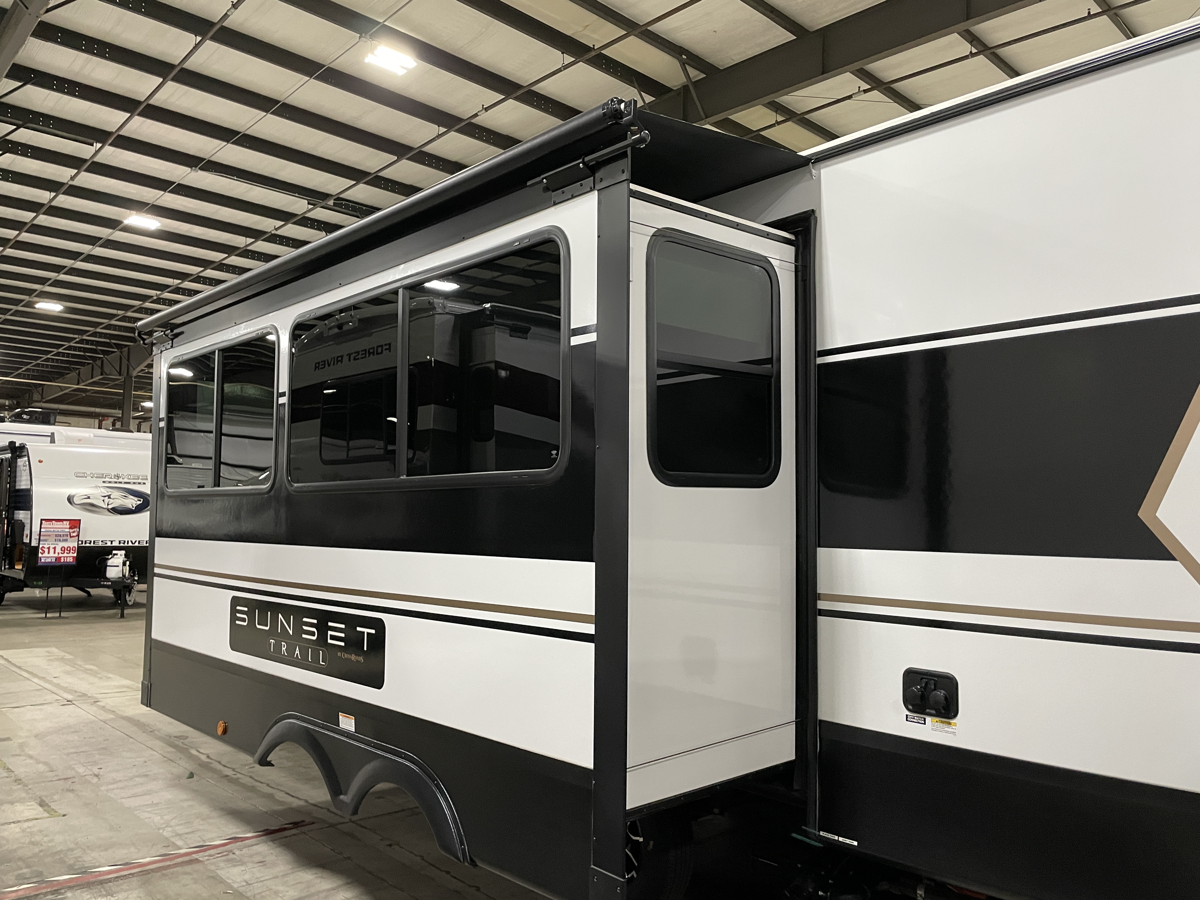 2026 CrossRoads Sunset Trail SS253RB, $ 37,999