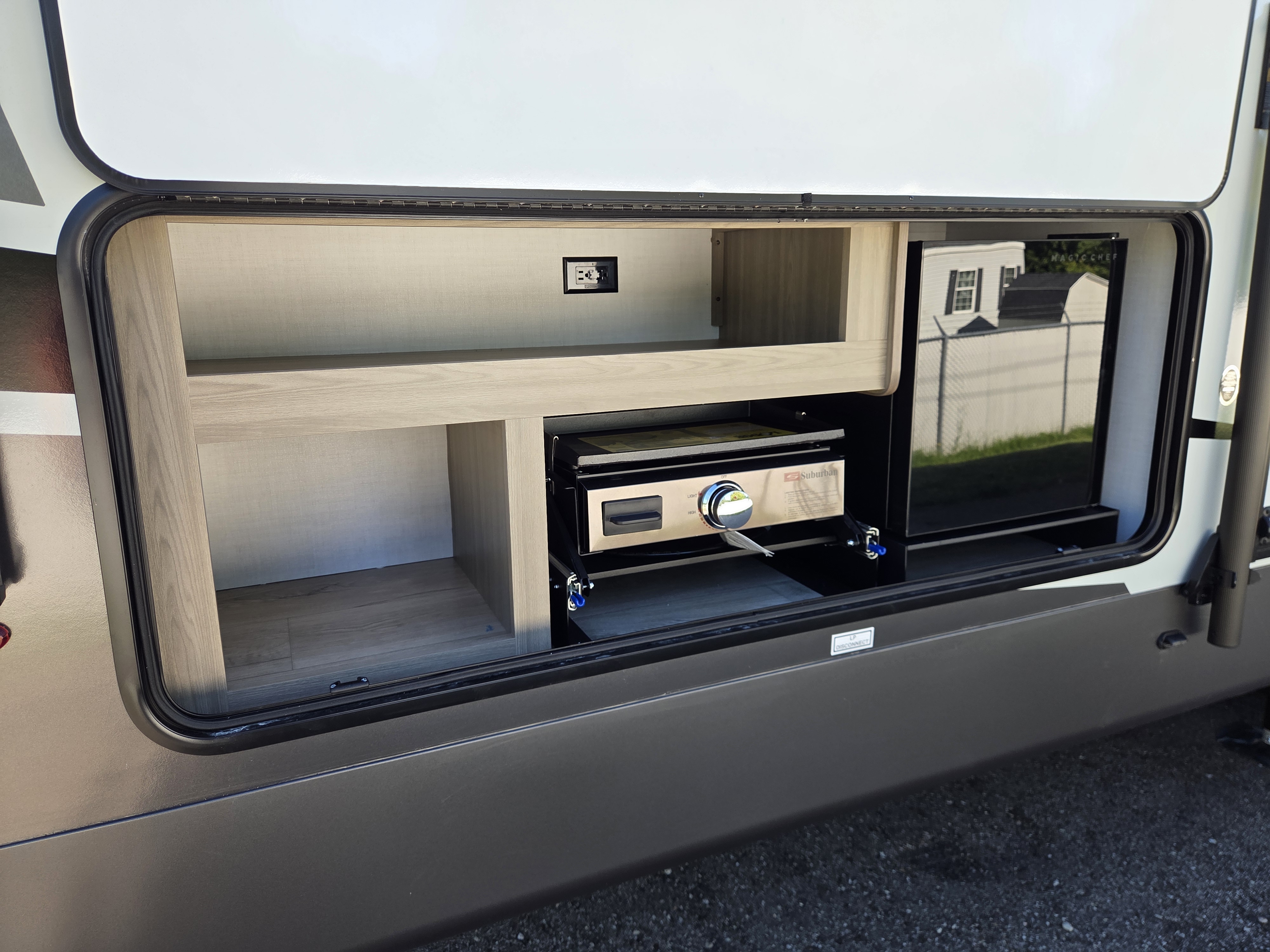 2027 Forest River Rockwood Ultra Lite 2706BH, $ 49,990