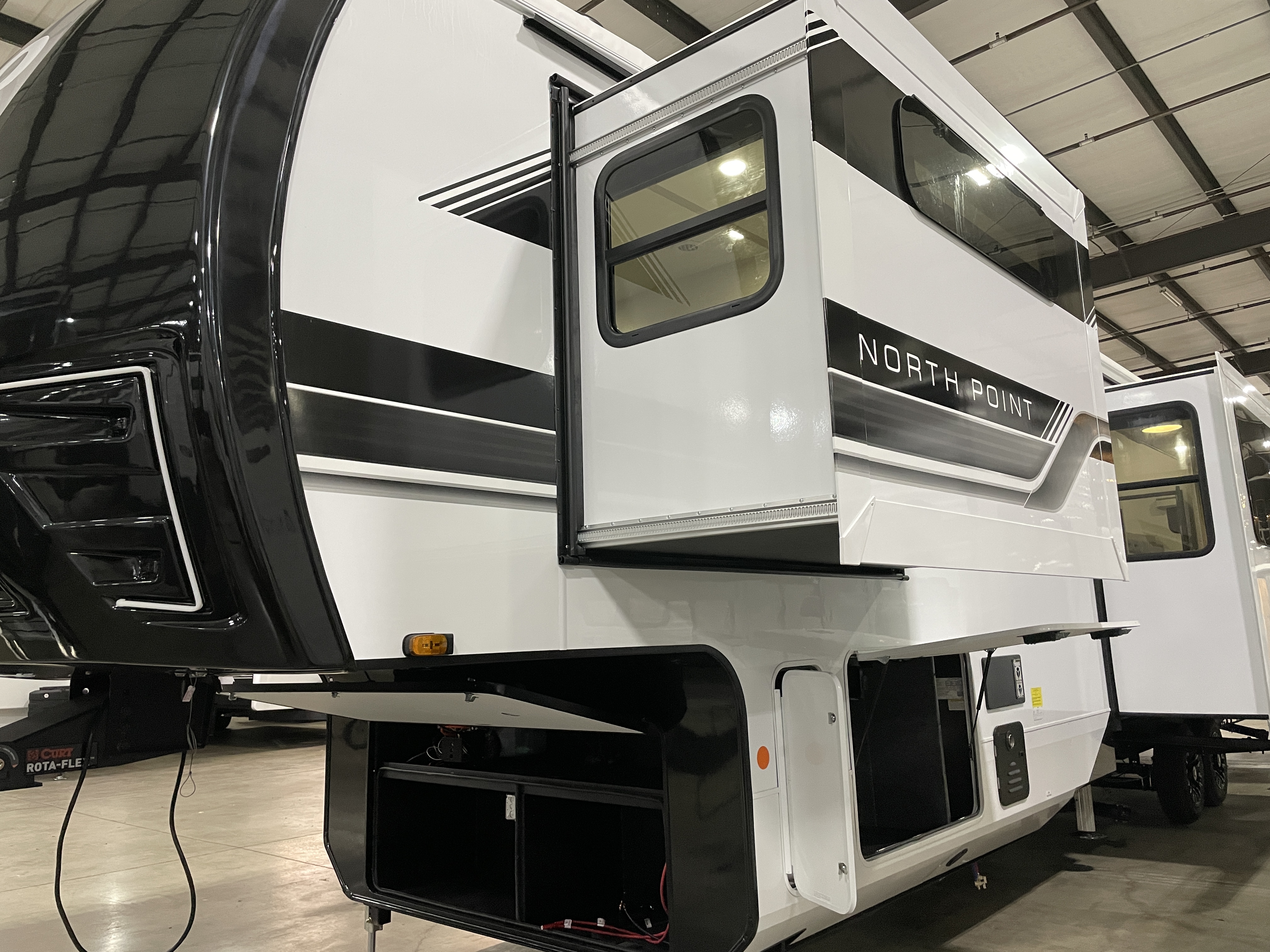2027 Jayco North Point 391TBBH, $ 105,995
