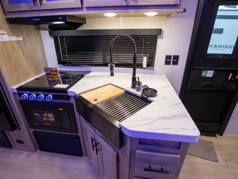 2026 Forest River Cherokee Grey Wolf Travel Traile, $ 28,999