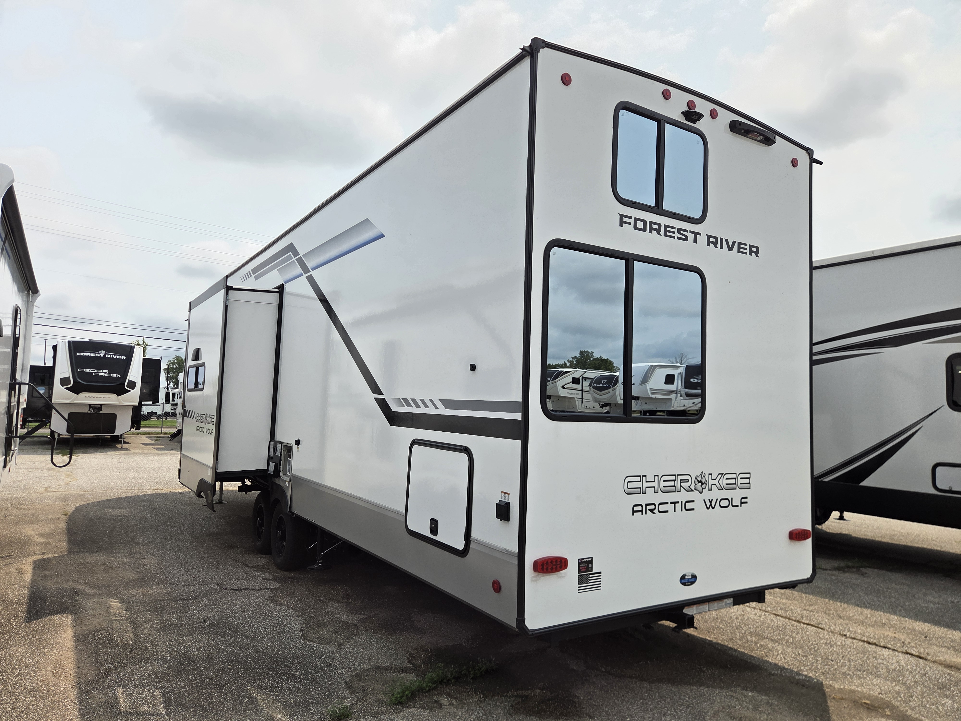 2025 Forest River Cherokee Arctic Wolf 331BH, $ 45,999