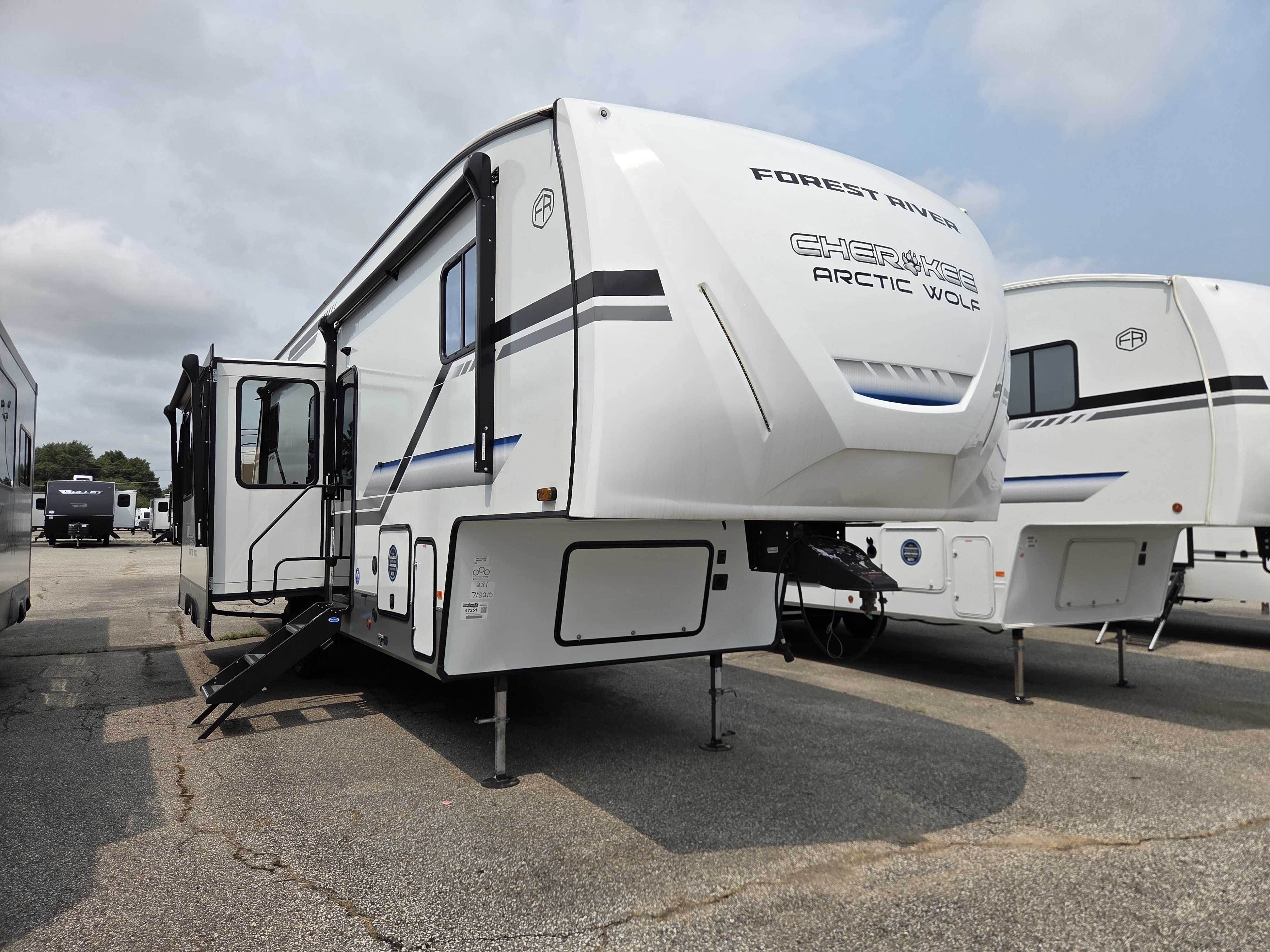 2025 Forest River Cherokee Arctic Wolf 331BH, $ 45,999