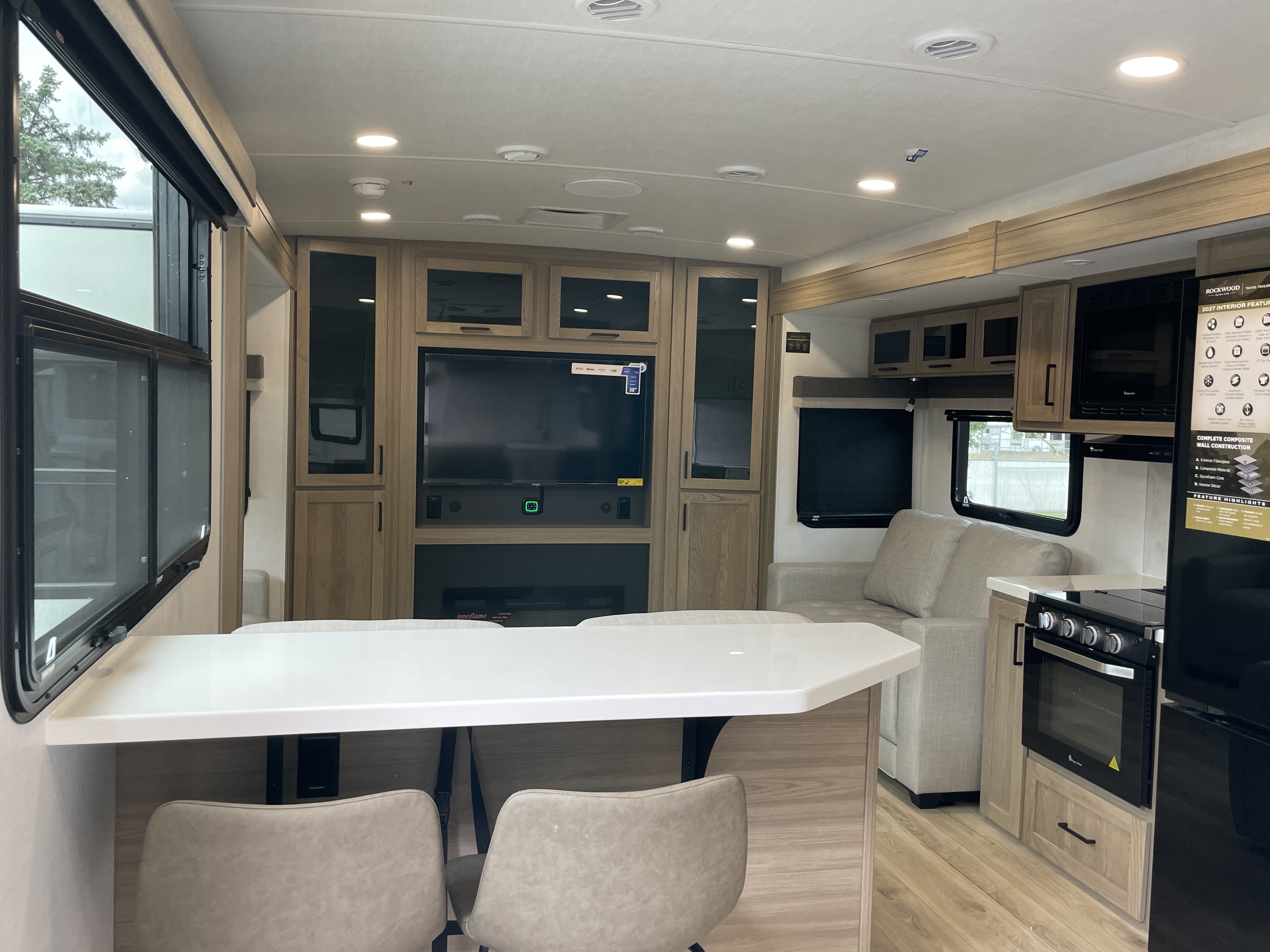 2027 Forest River Rockwood Ultra Lite 2921RL, $ 54,999