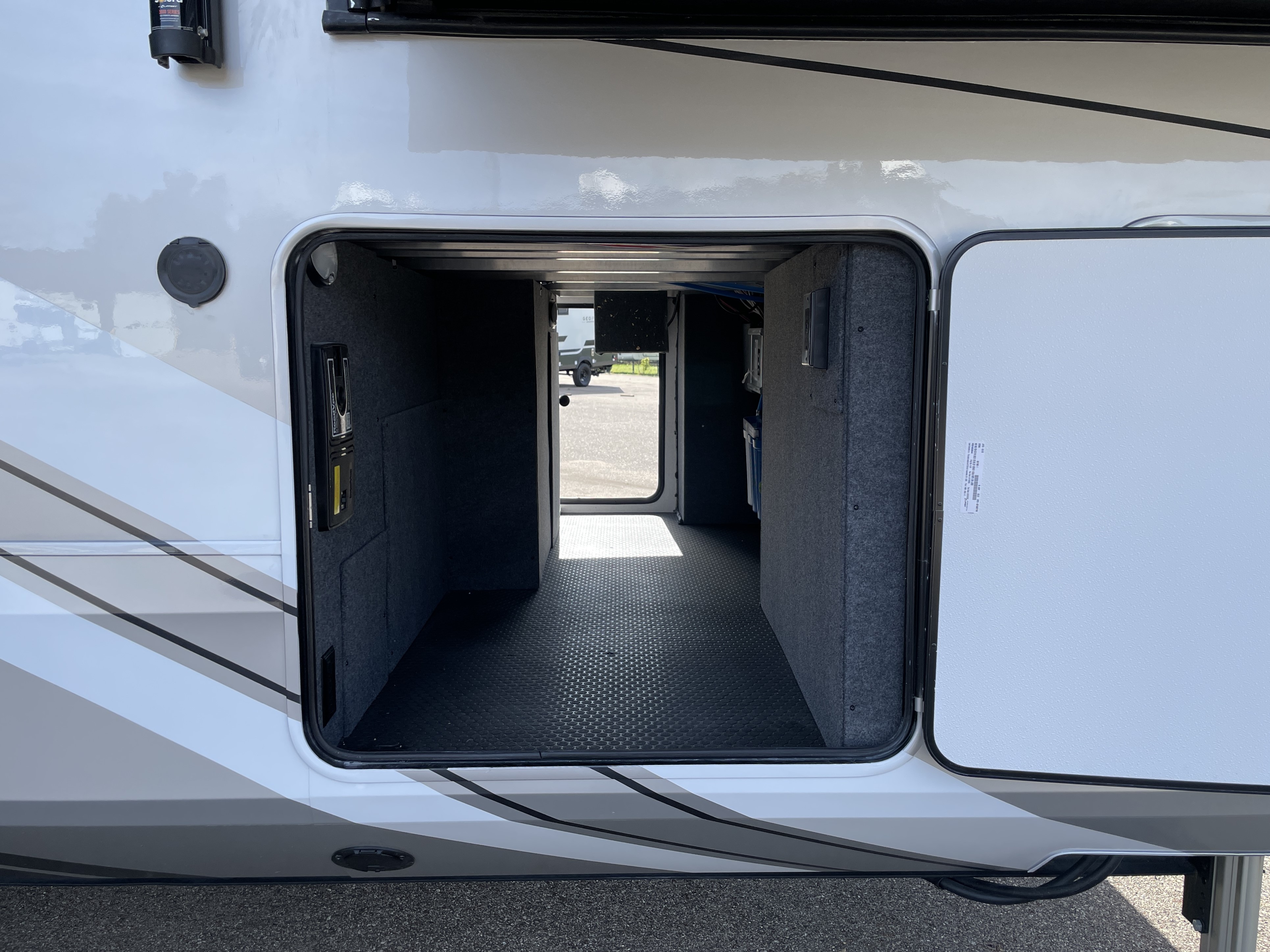 2027 Jayco Pinnacle 39FLOK, $ 155,990