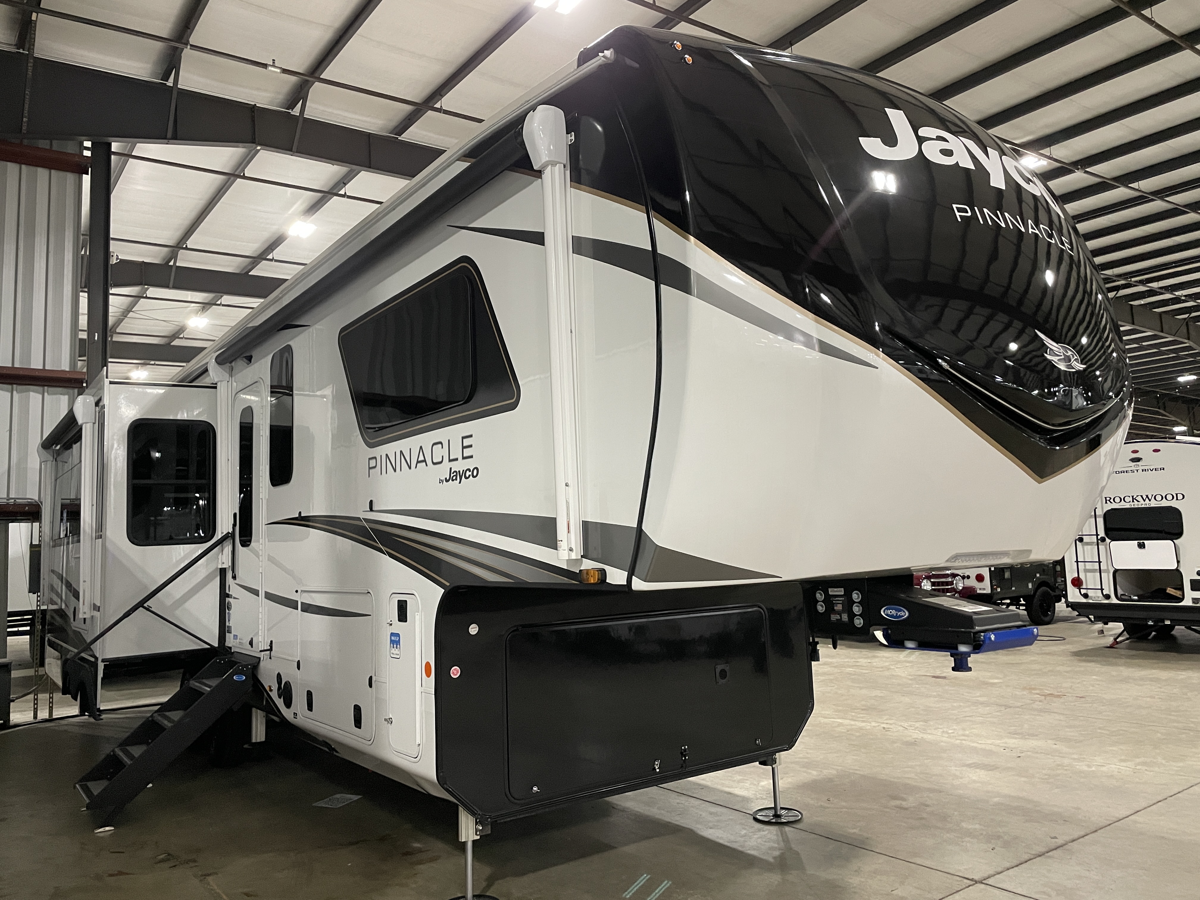 2026 Jayco Pinnacle 32RLTS, $ 92,999