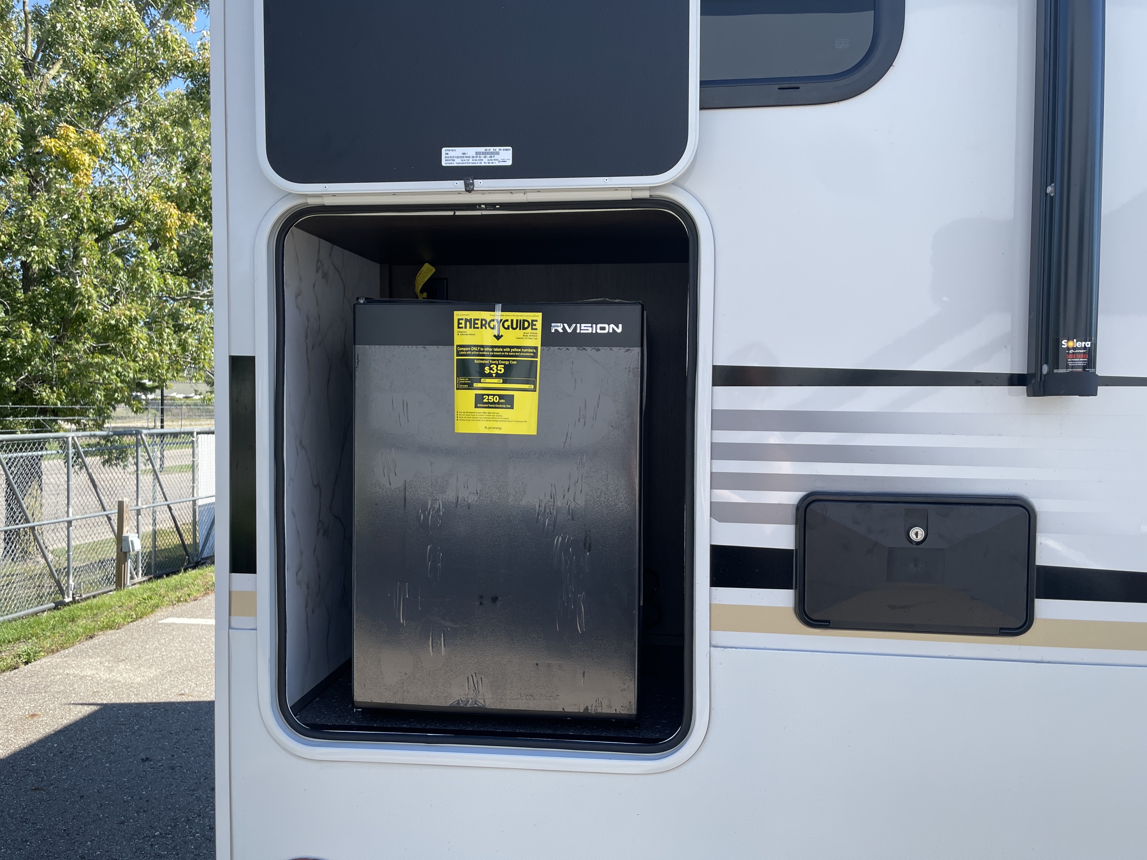 2027 Keystone Cougar 260MLE, $ 64,999
