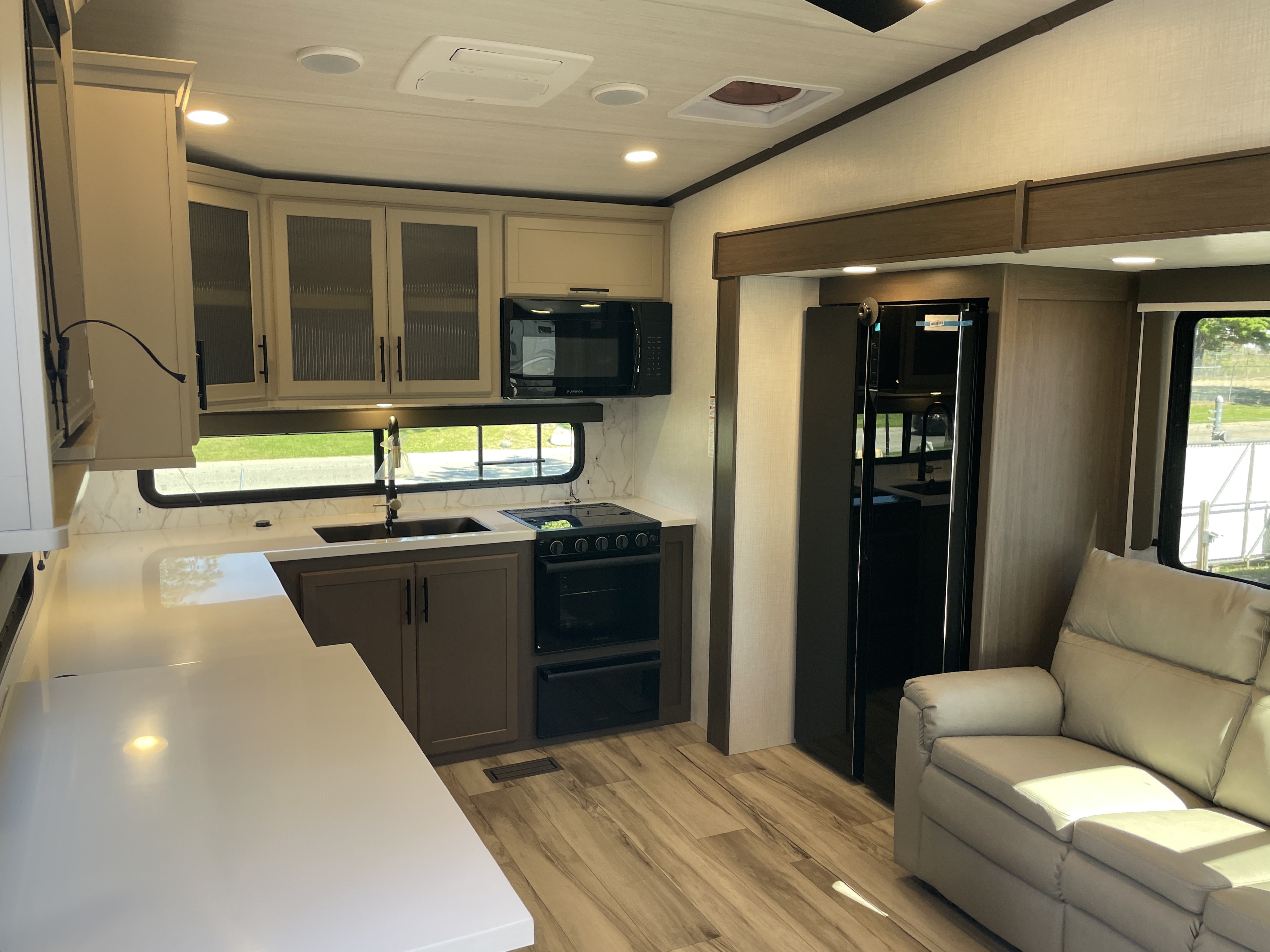 2027 Keystone Cougar 260MLE, $ 64,999