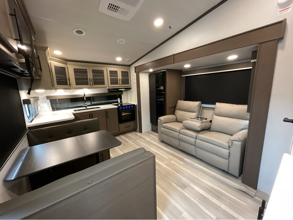 2026 Keystone Cougar Half-Ton (Fifth Wheel) 23MLE, $ 45,990