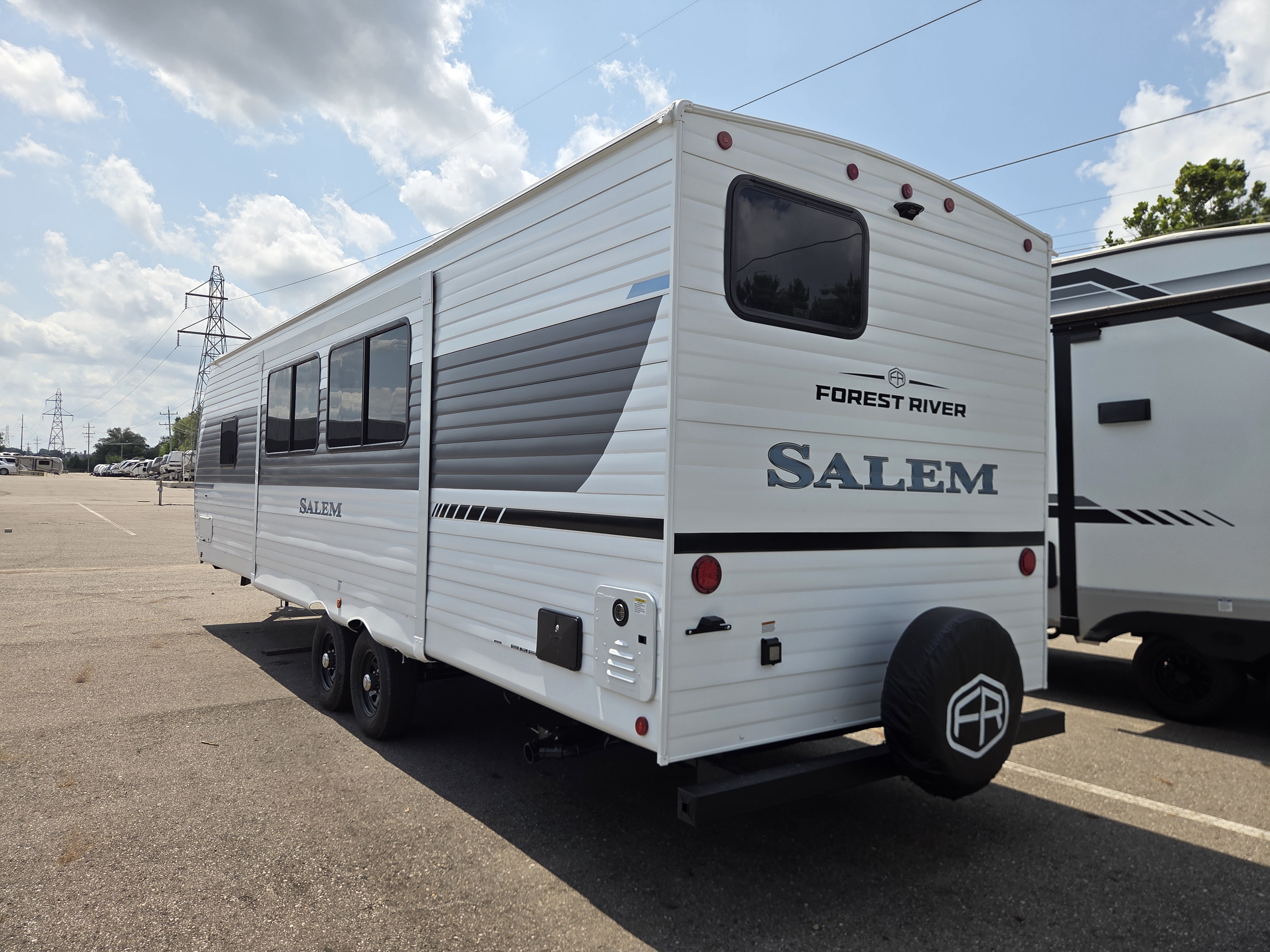 2027 Forest River Salem 26DBHD, $ 27,999