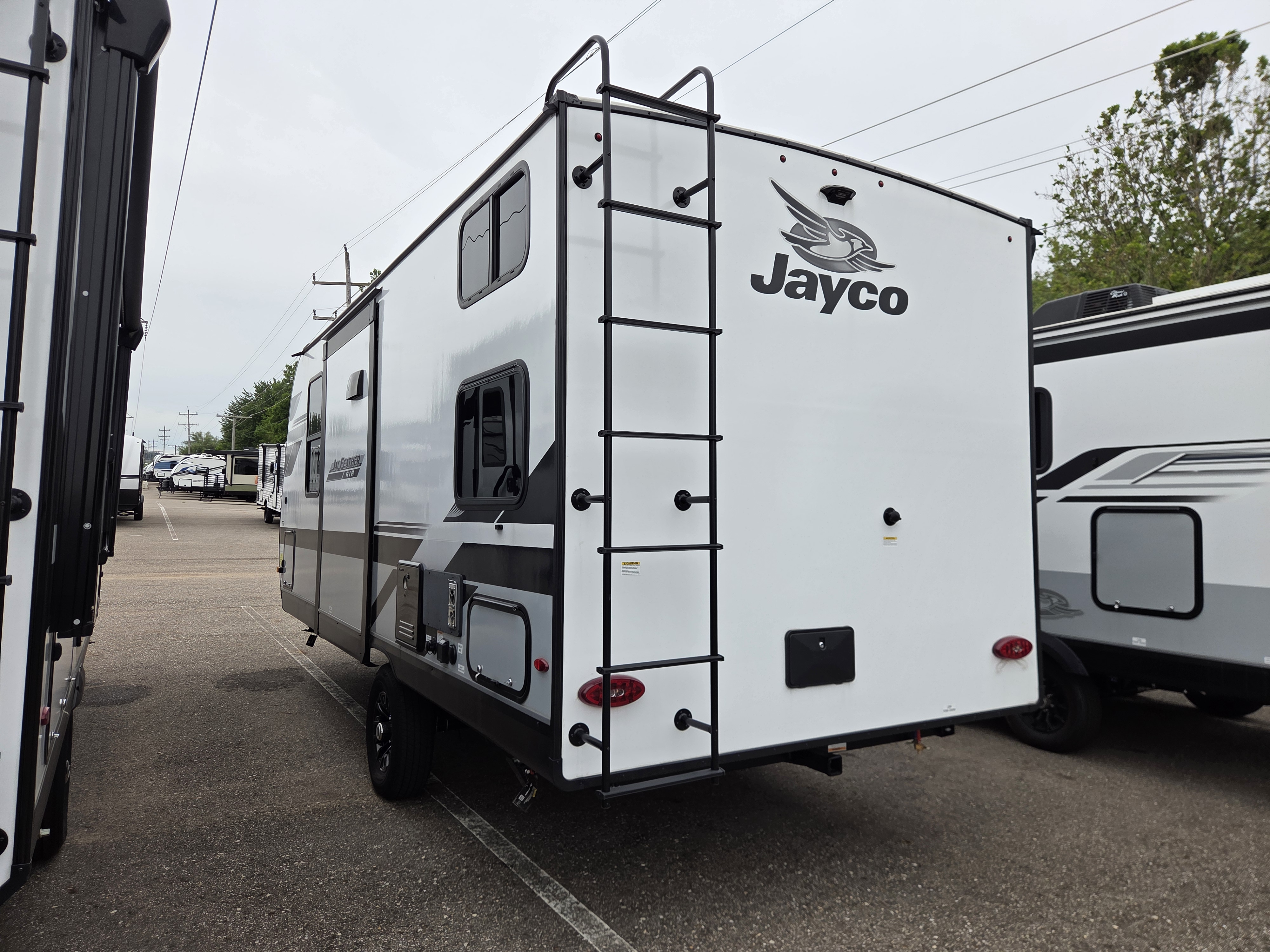 2025 Jayco Jay Feather Air 18MBH, $ 23,999