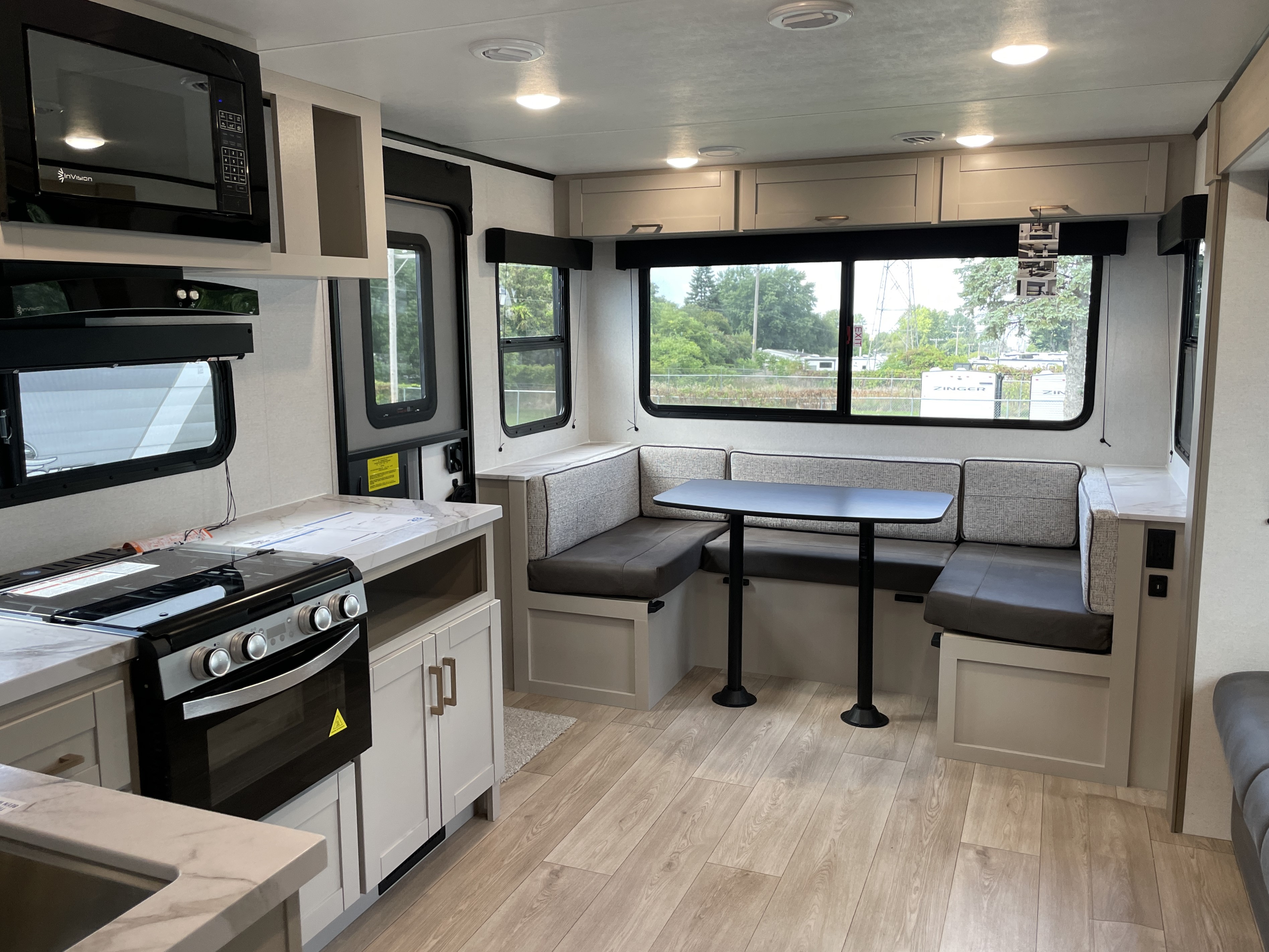 2027 Jayco Jay Feather SL 25RLSL, $ 31,999