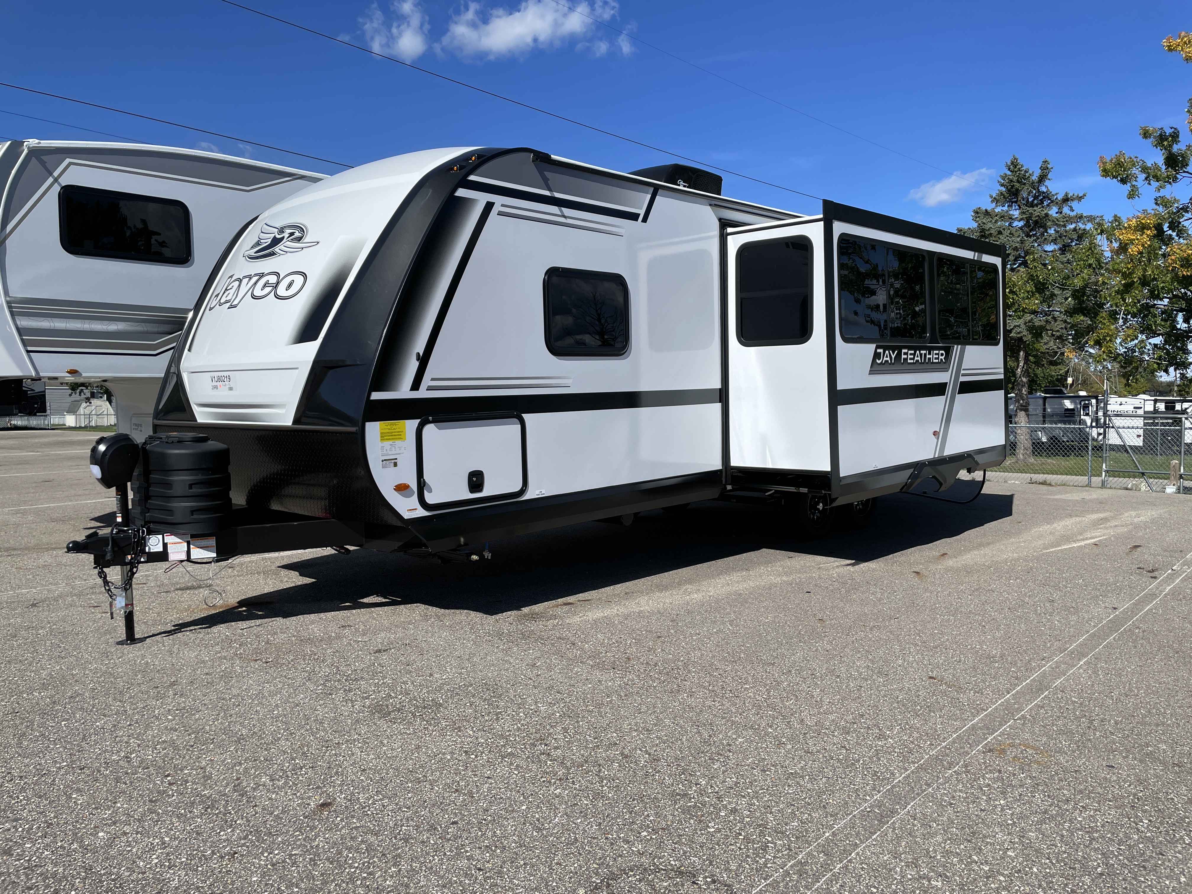 2027 Jayco Jay Feather 25RB, $ 56,529