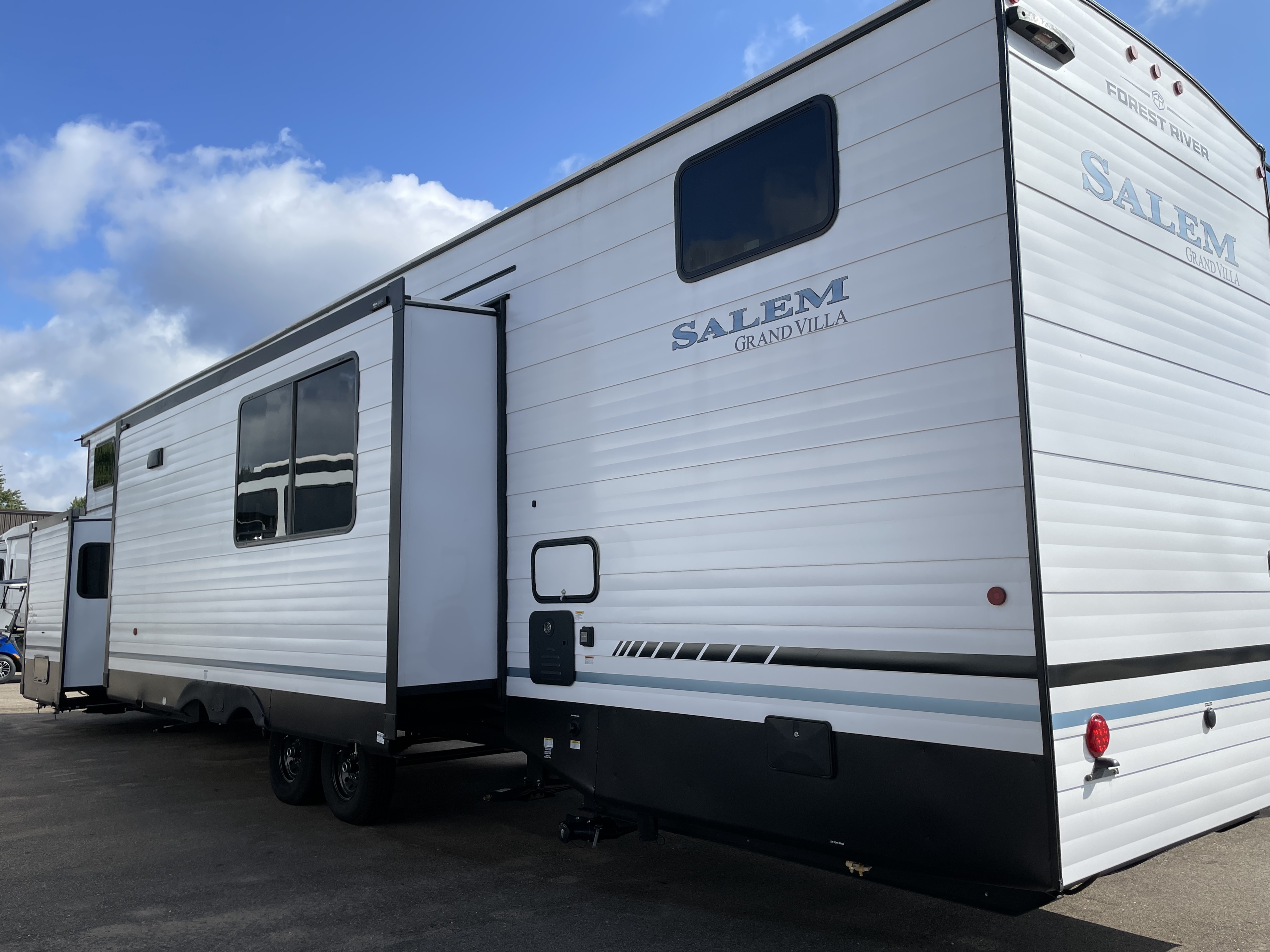 2026 Forest River Salem Villa 42ICE, $ 59,999