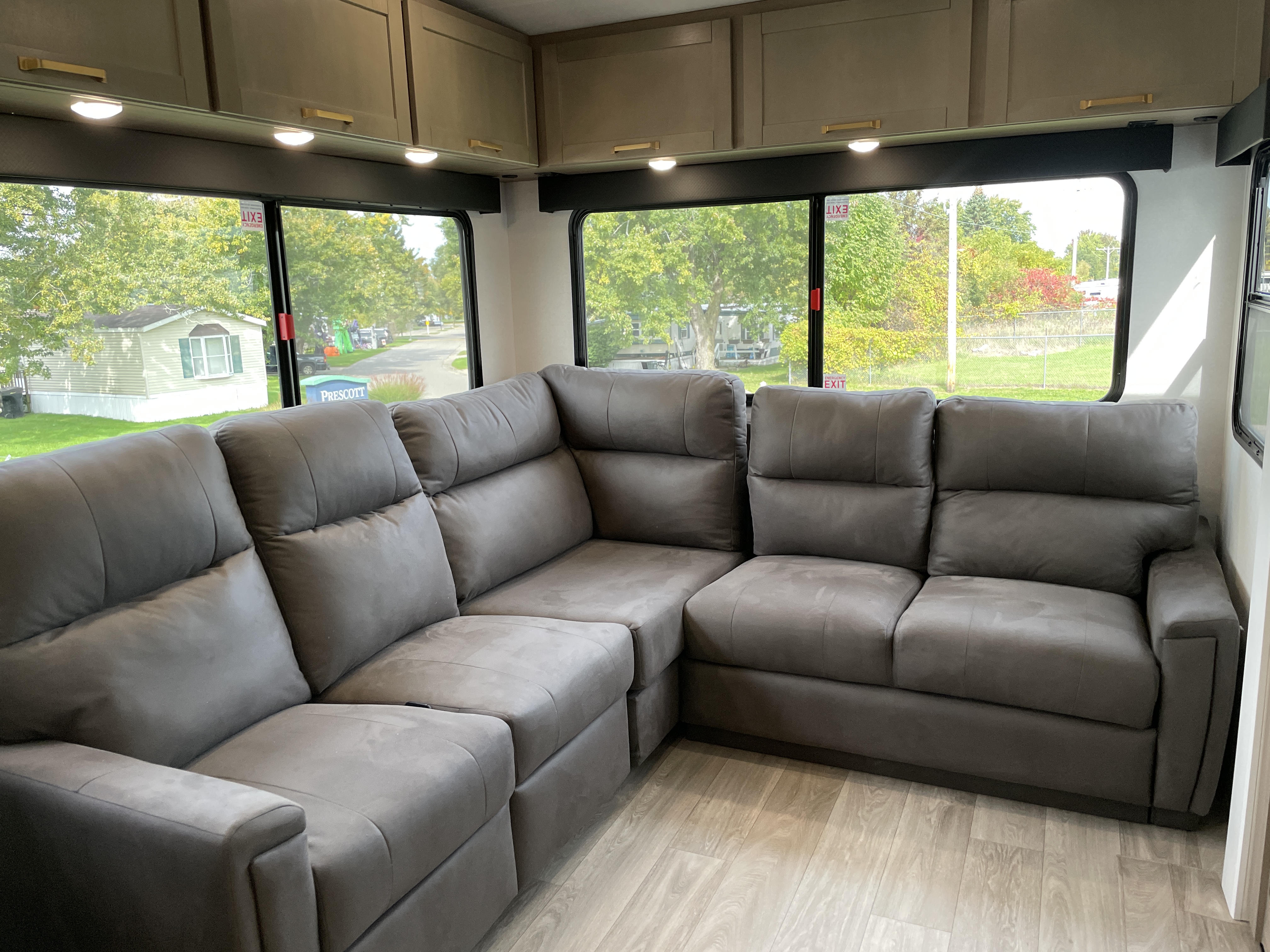 2027 Jayco Eagle SLE 34MBL, $ 54,995