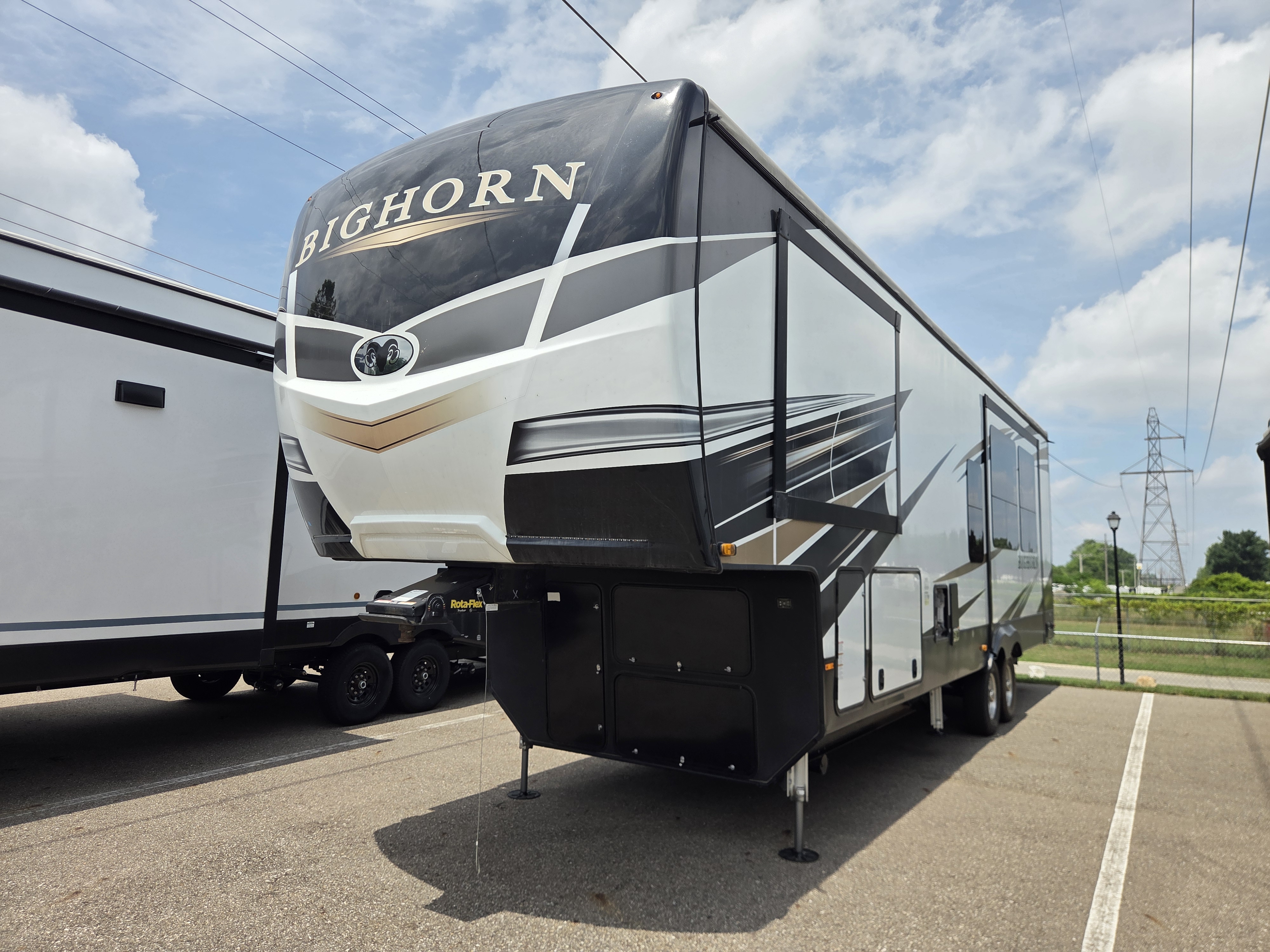 2022 Heartland Bighorn BH 3120 RK, $ 59,990