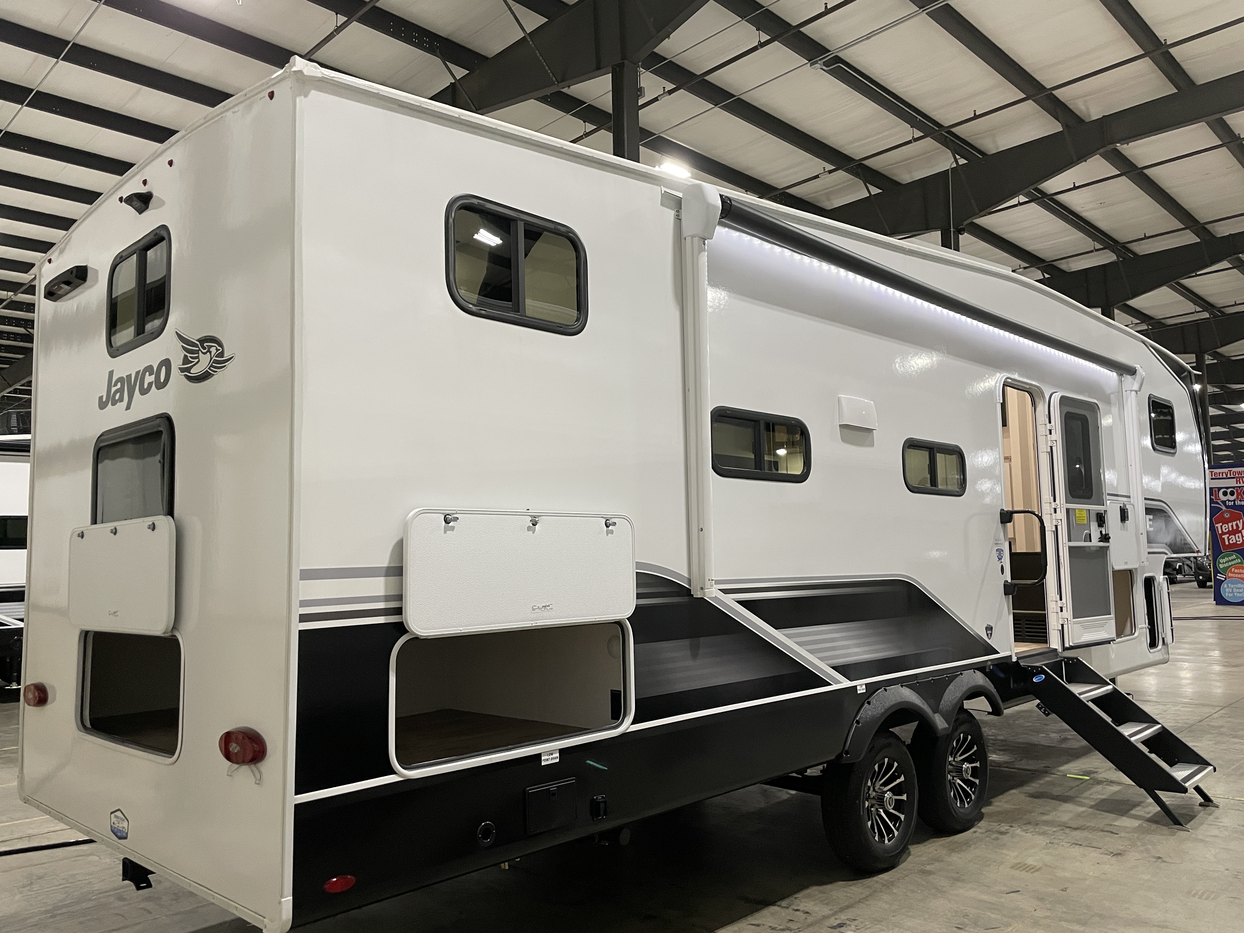 2026 Jayco Eagle SLE 28BHU, $ 37,995