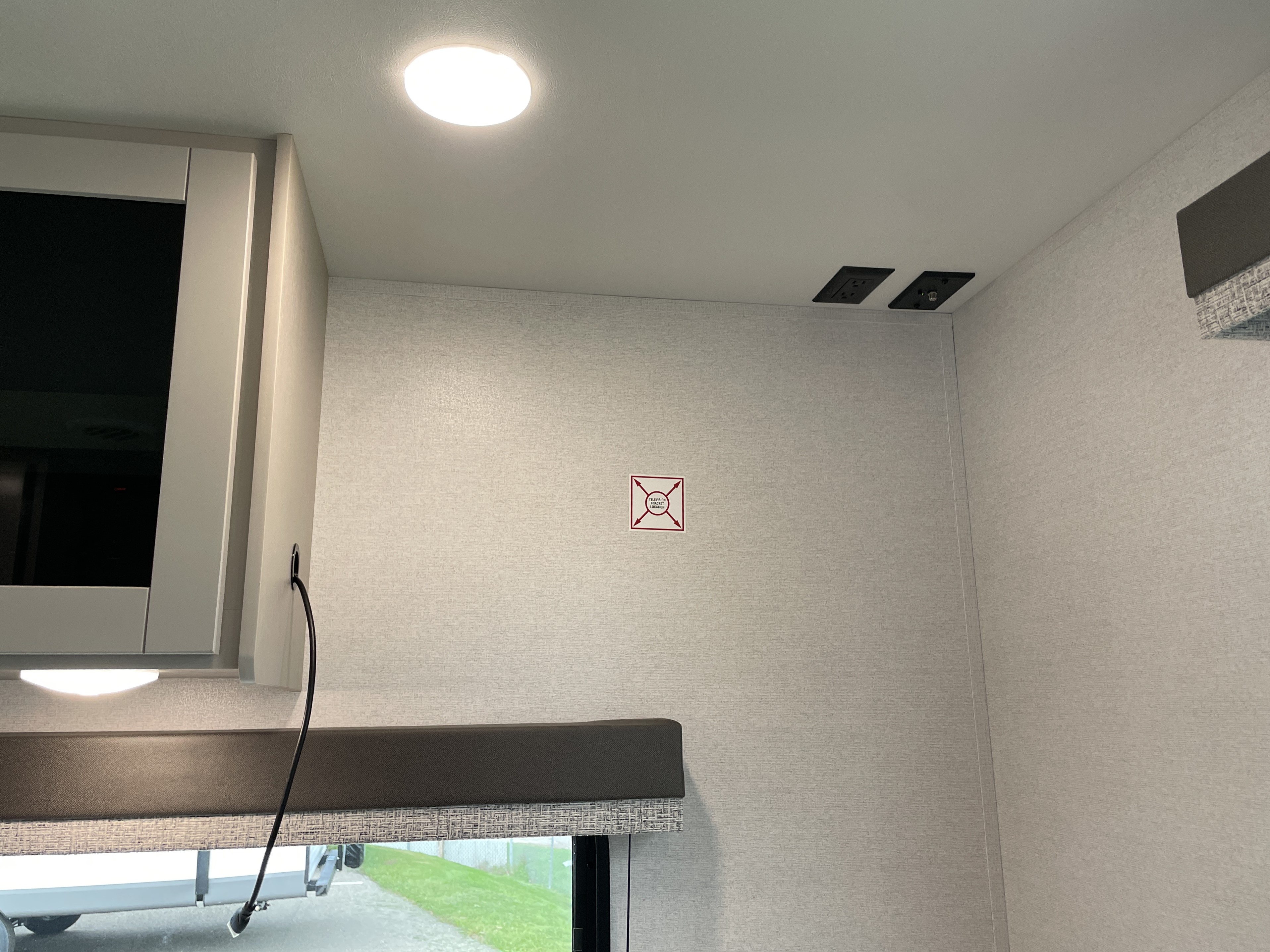 2027 Jayco Jay Flight 210QB, $ 22,999