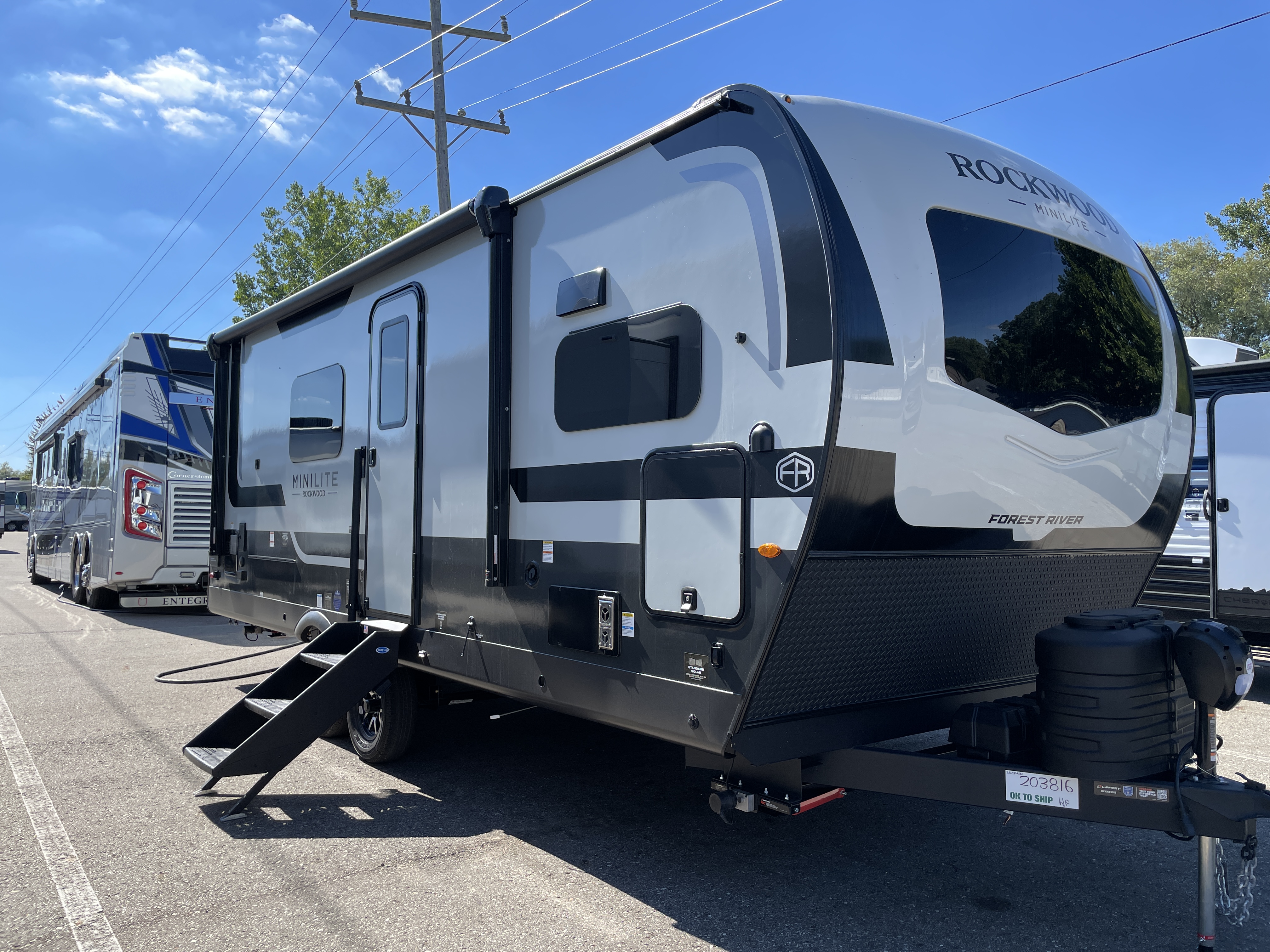 2027 Forest River Rockwood Mini Lite 2523MBR, $ 46,999