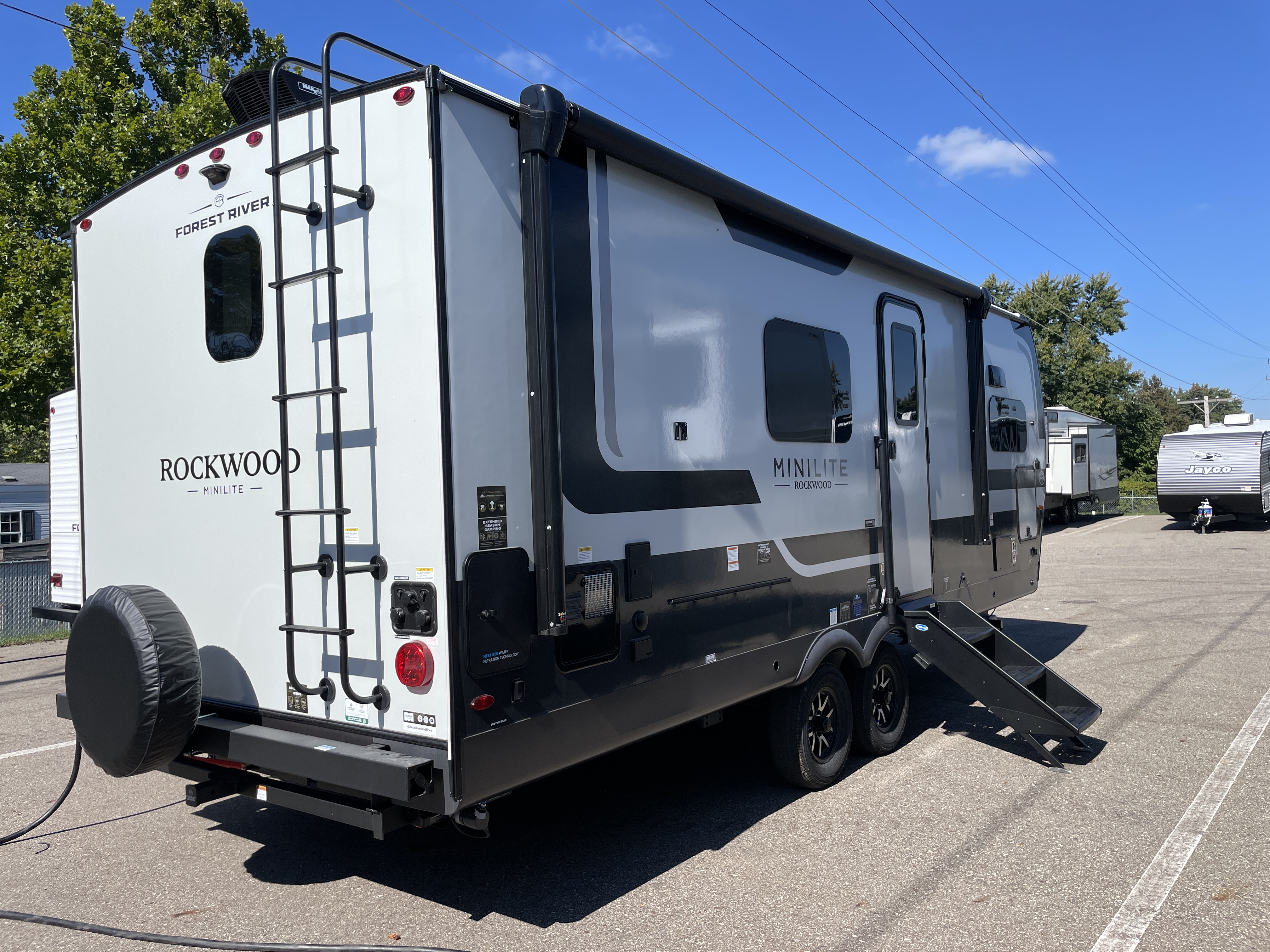 2027 Forest River Rockwood Mini Lite 2523MBR, $ 46,999