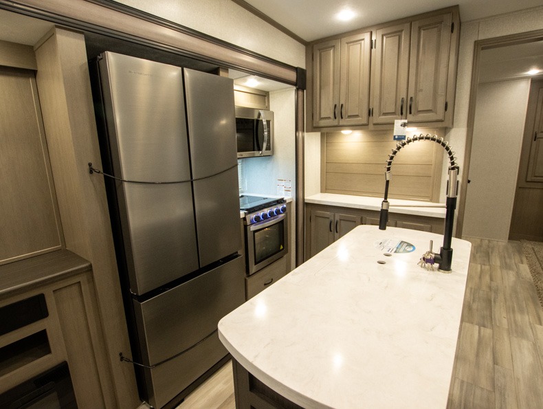 2022 Coachmen Chaparral 367BH, $ 59,876