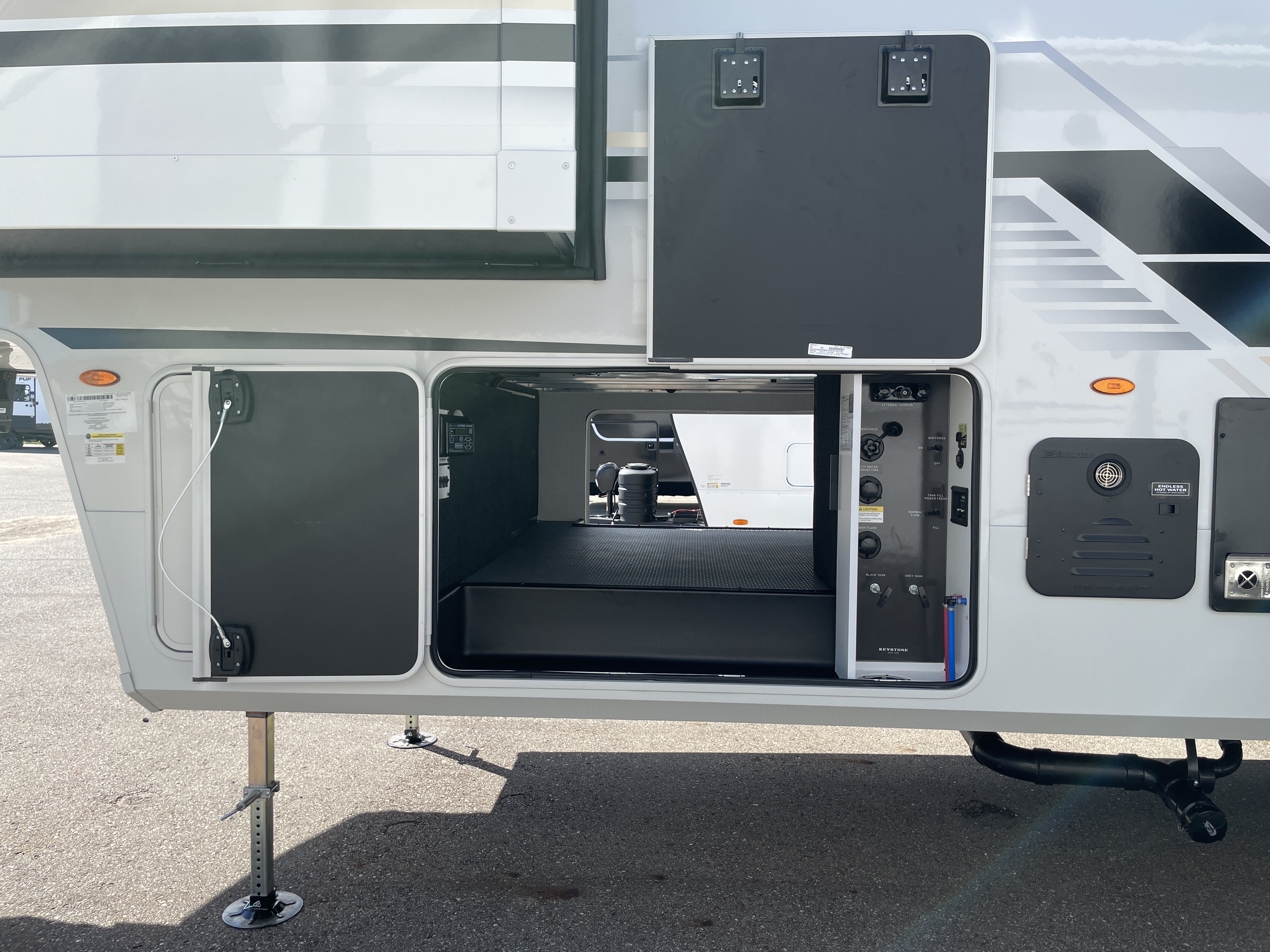 2027 Keystone Cougar 320RDS, $ 69,990
