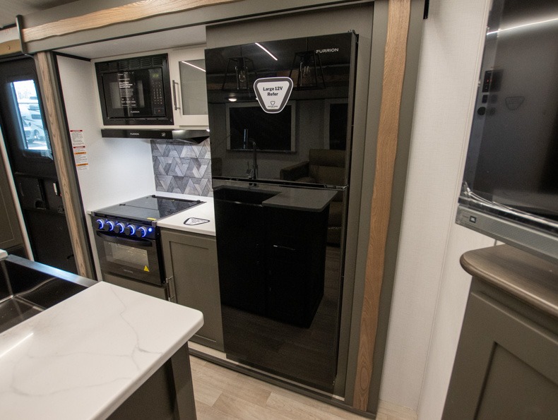 2026 Keystone Bullet Premium 330BKQ, $ 45,999