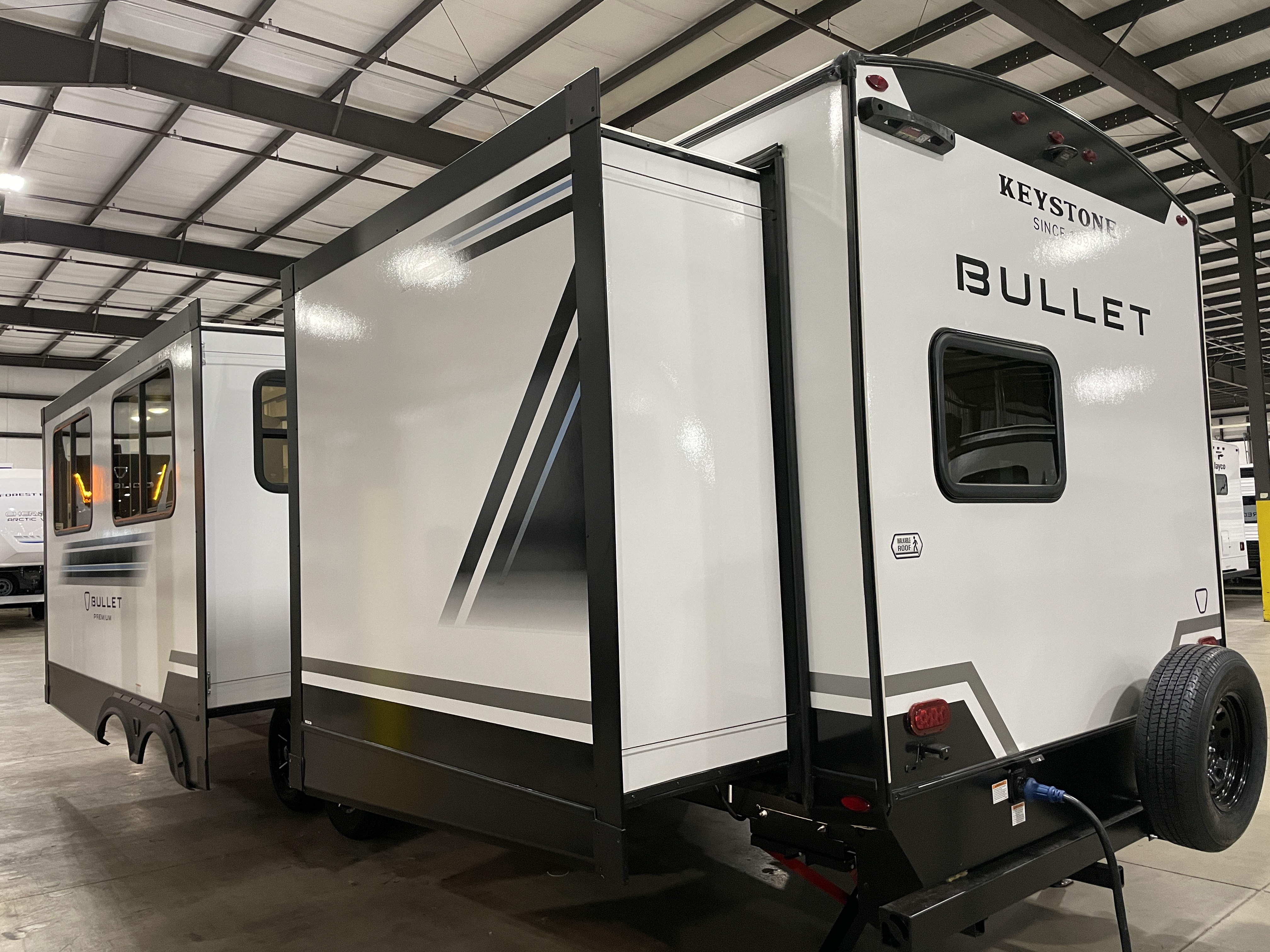 2026 Keystone Bullet Premium 330BKQ, $ 45,999