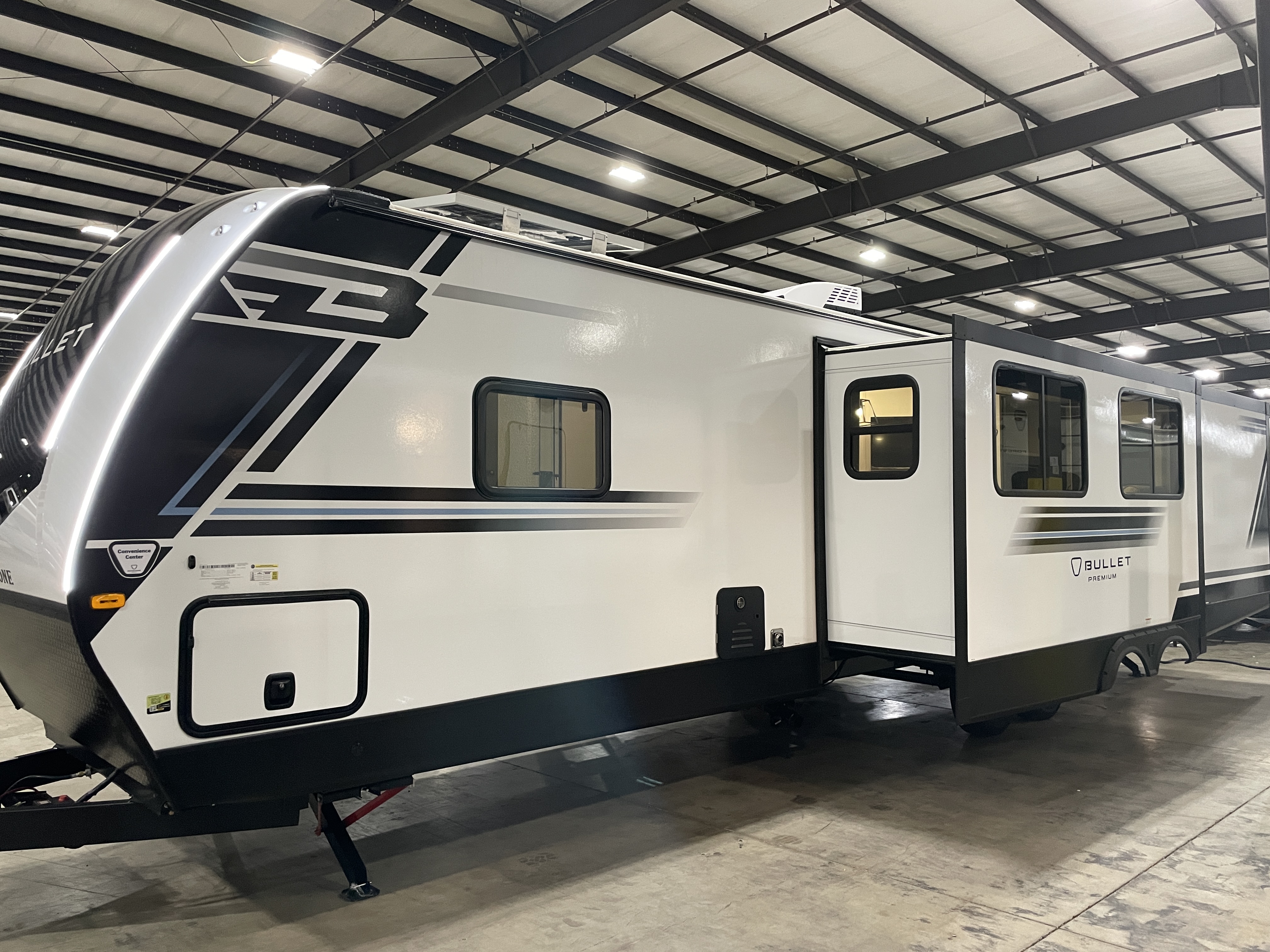 2026 Keystone Bullet Premium 330BKQ, $ 45,999