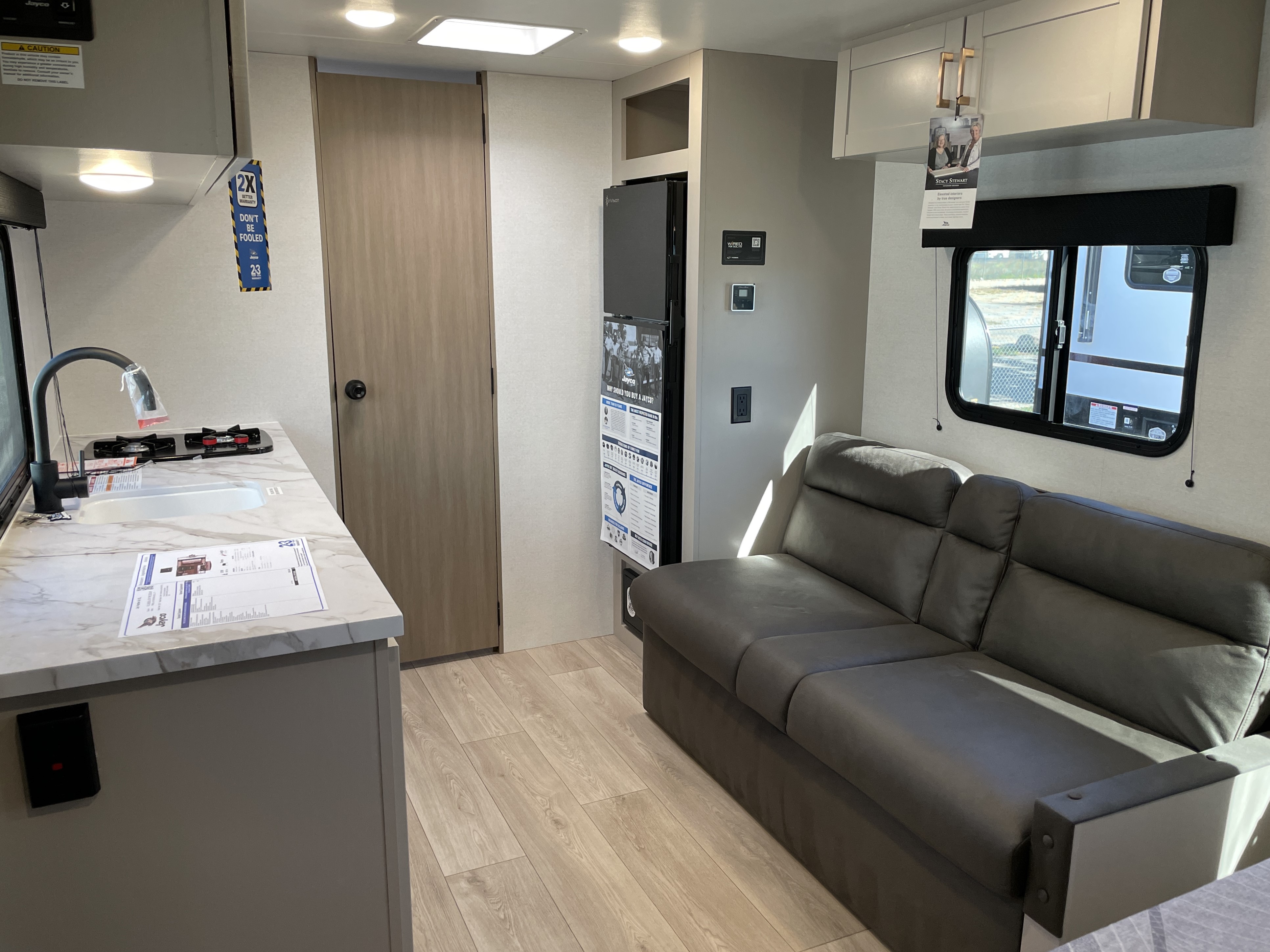 2027 Jayco Jay Feather Air SL 17RBSL, $ 16,990