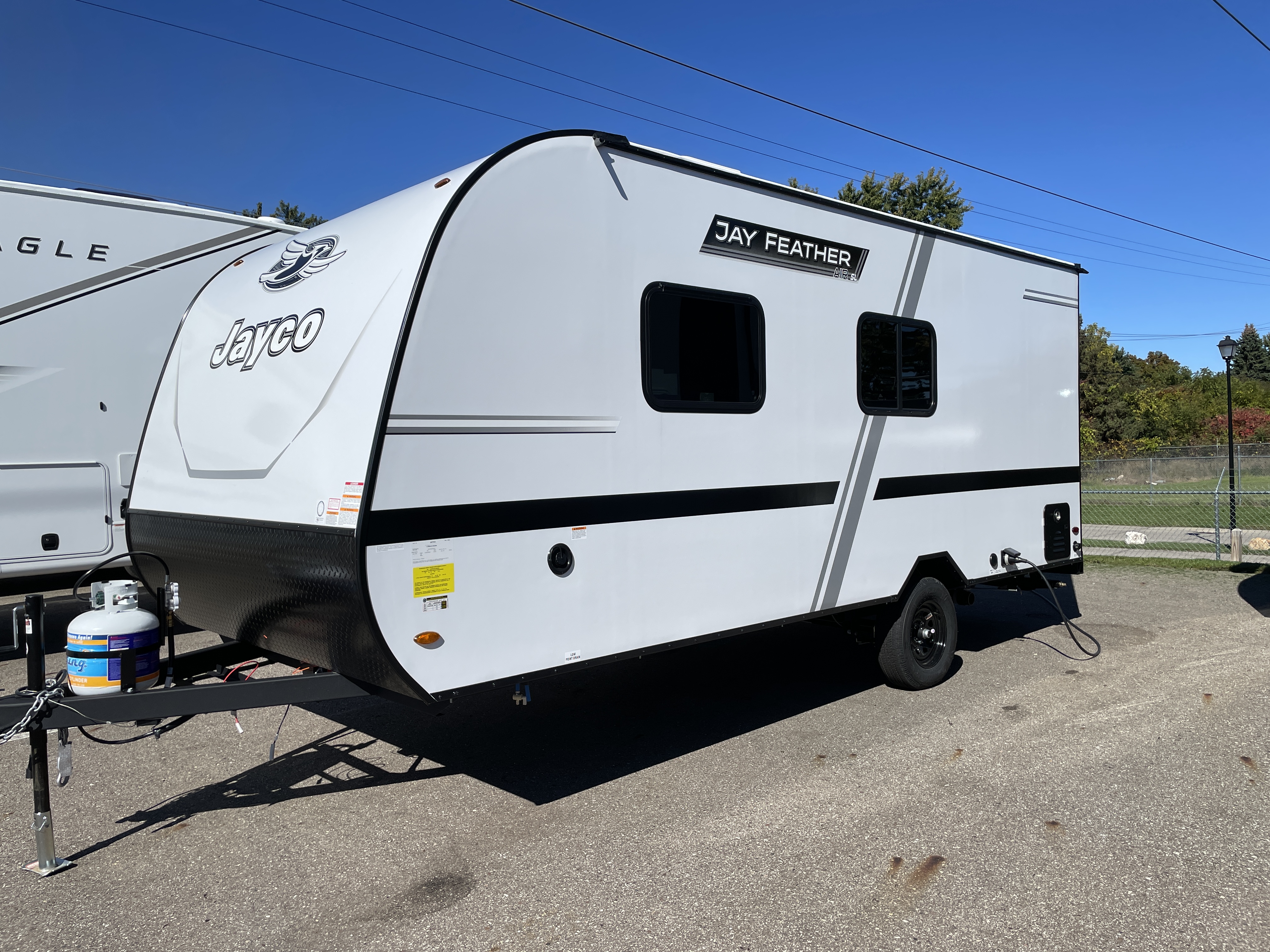 2027 Jayco Jay Feather Air SL 17RBSL, $ 16,990