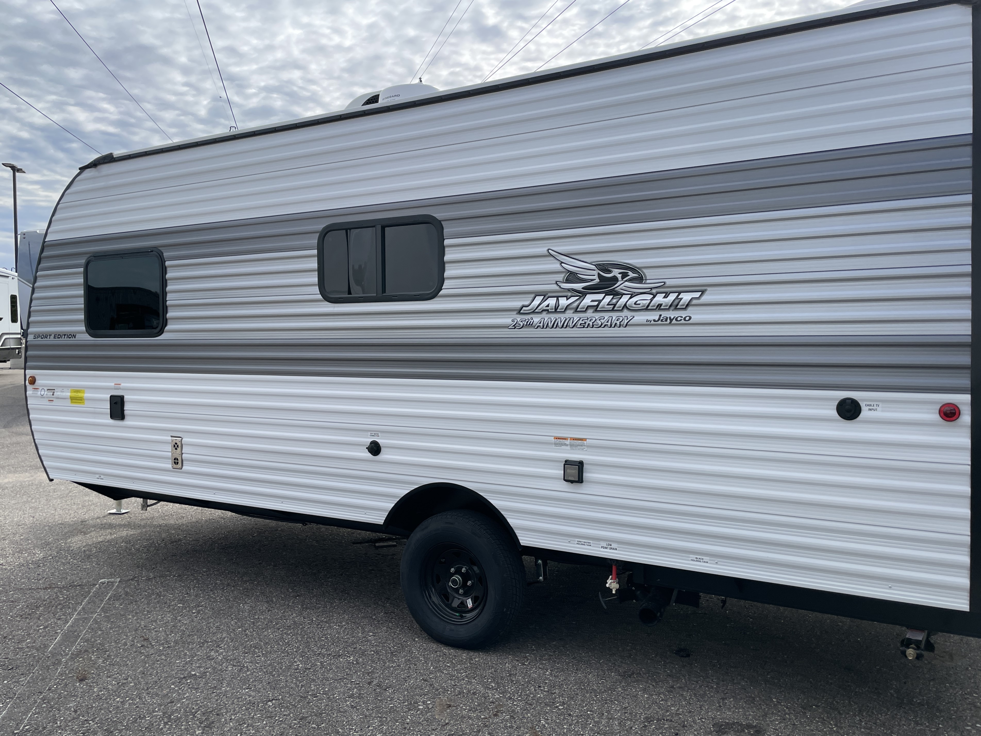 2027 Jayco Jay Flight 172DB Sport Edition, $ 15,999
