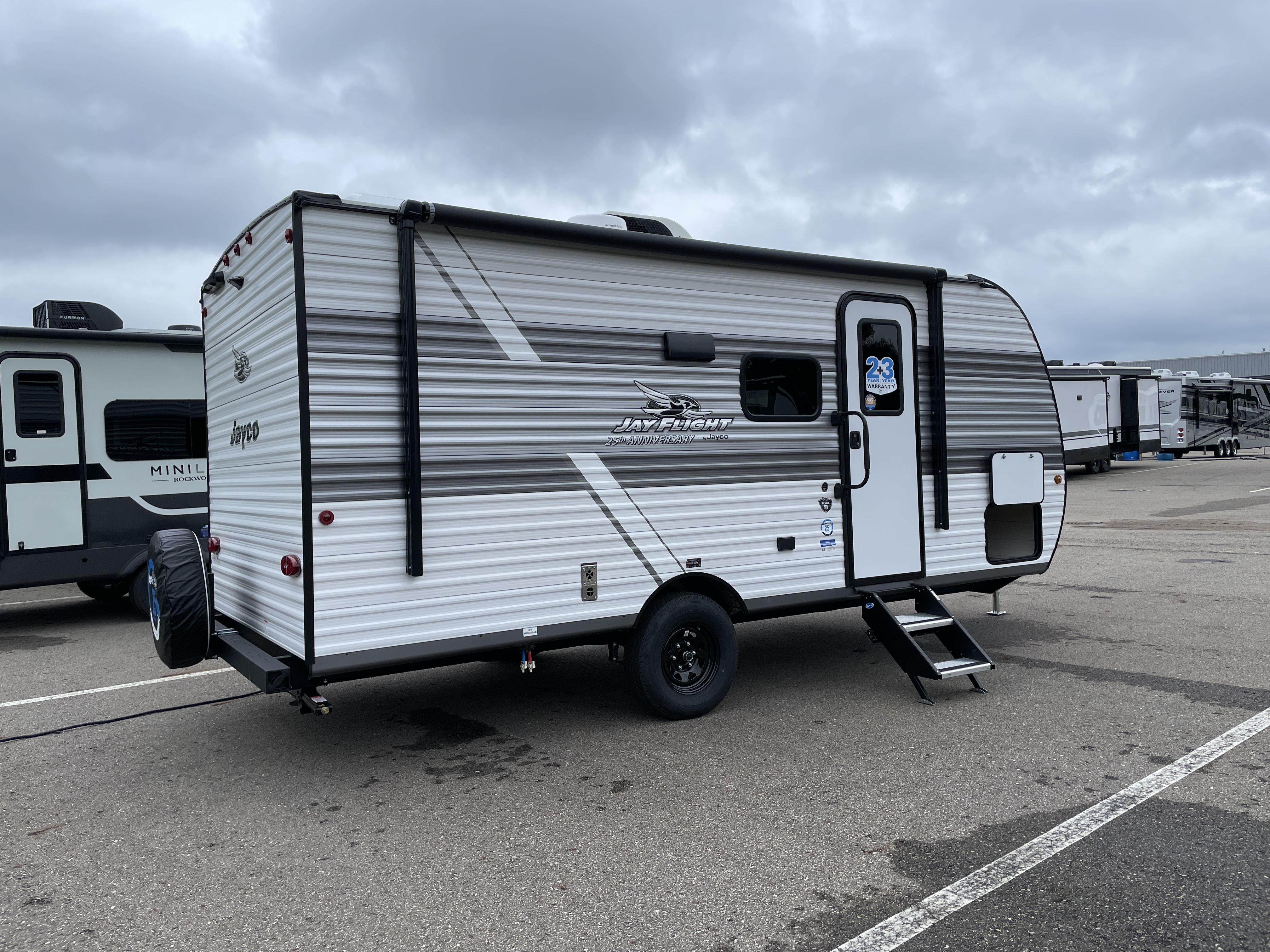 2027 Jayco Jay Flight 175BH, $ 17,995