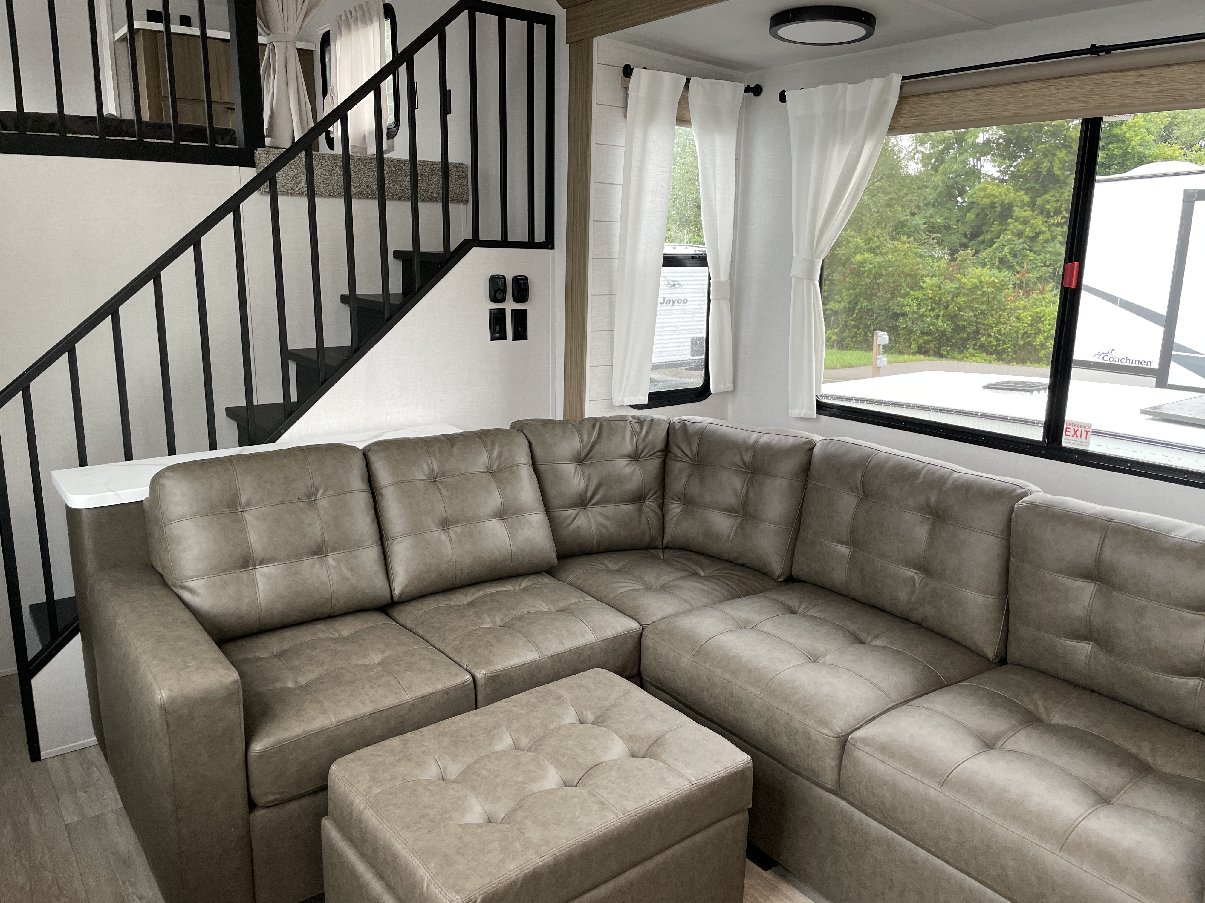 2027 Forest River Salem Grand Villa 42ZEN, $ 74,999